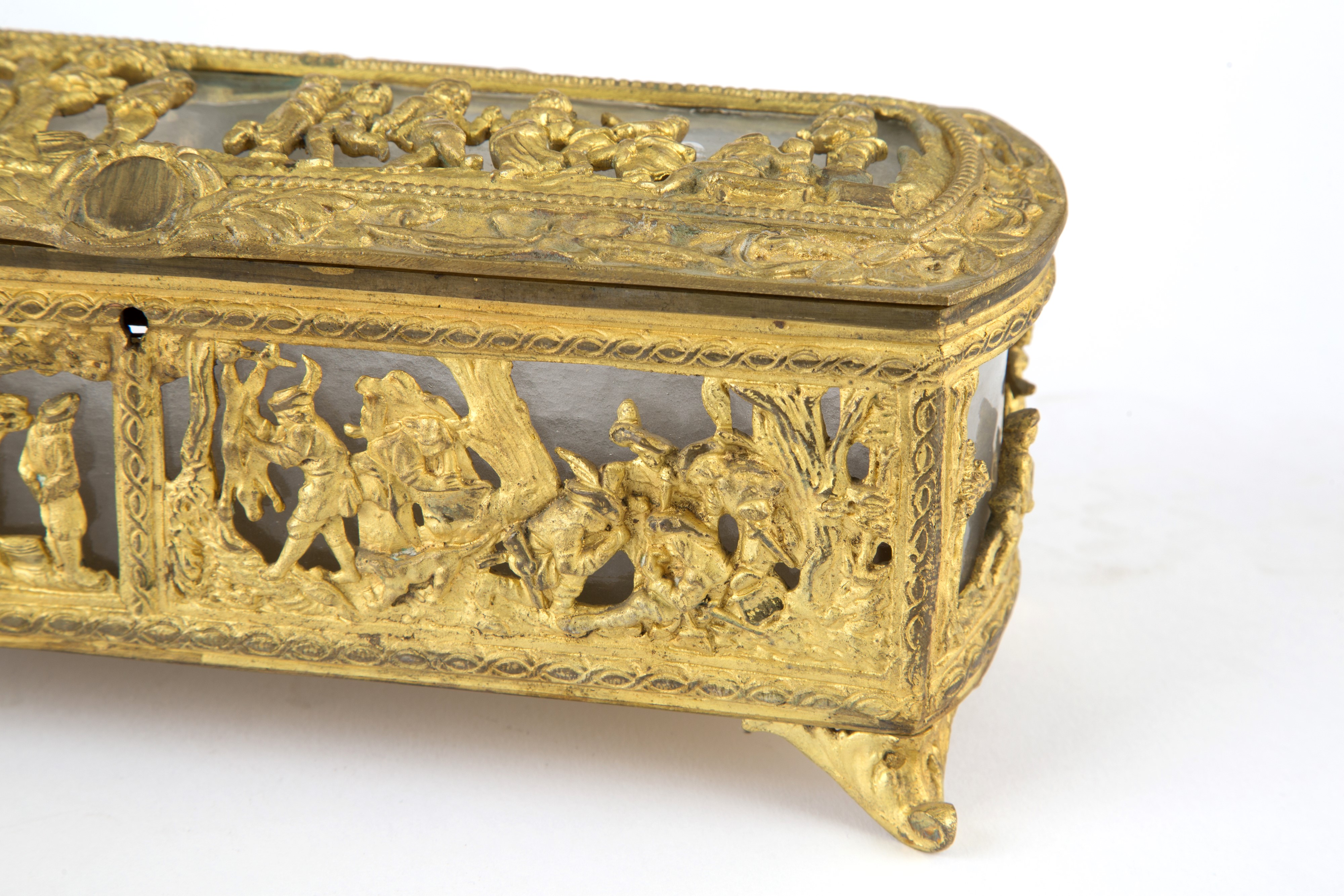 Cofanetto in bronzo dorato