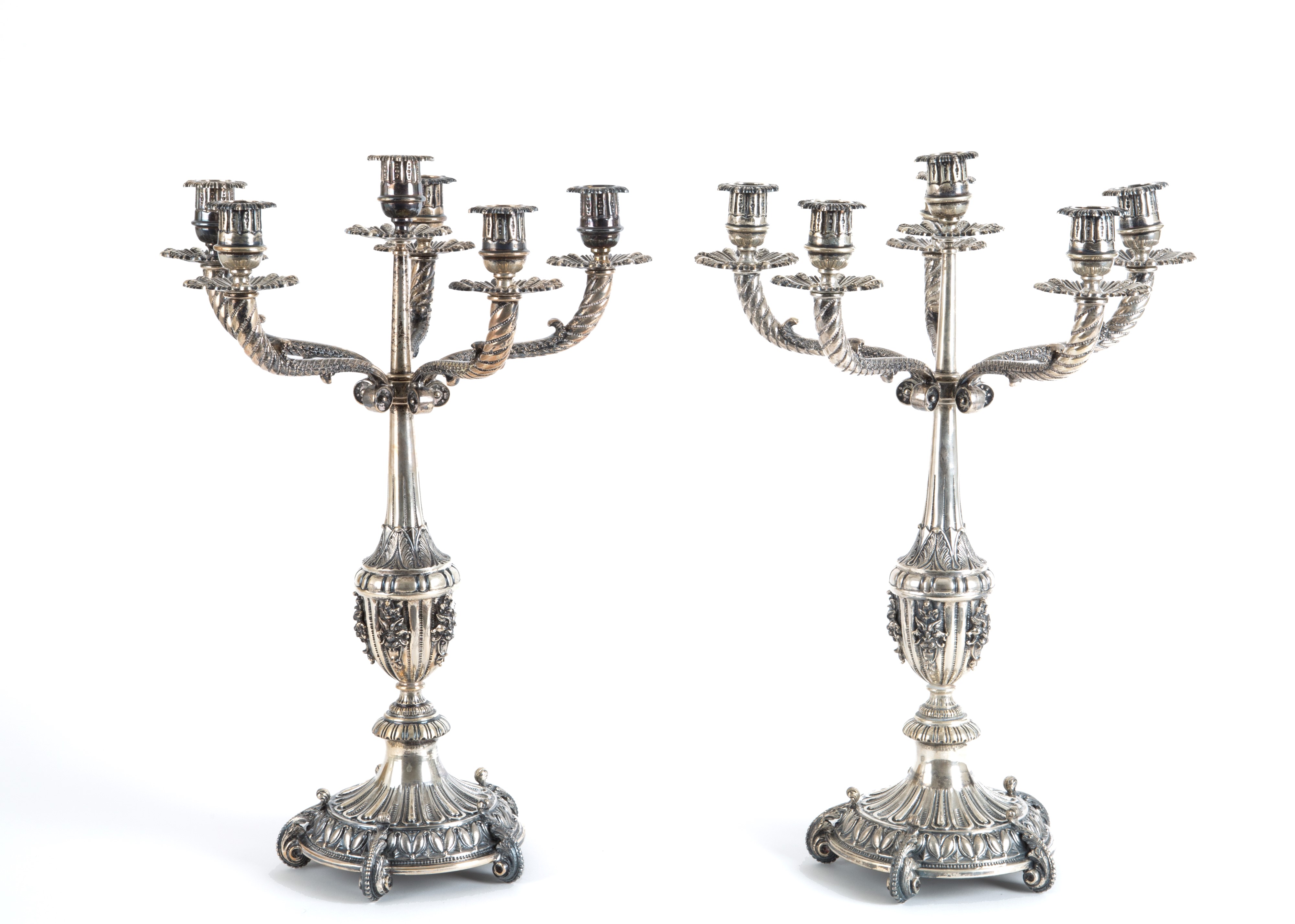 Coppia di candelabri in argento
