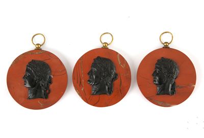 Tre Medaglioni