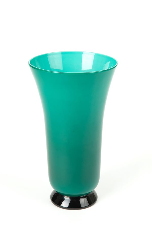 Green vase. VENINI