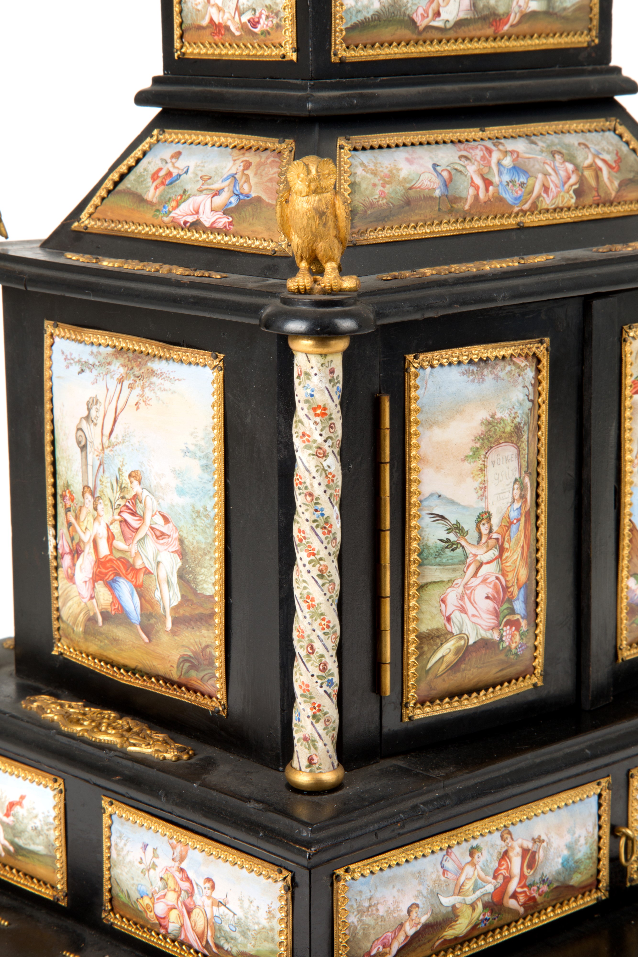 Piccolo Monetiere in Legno e Smalto