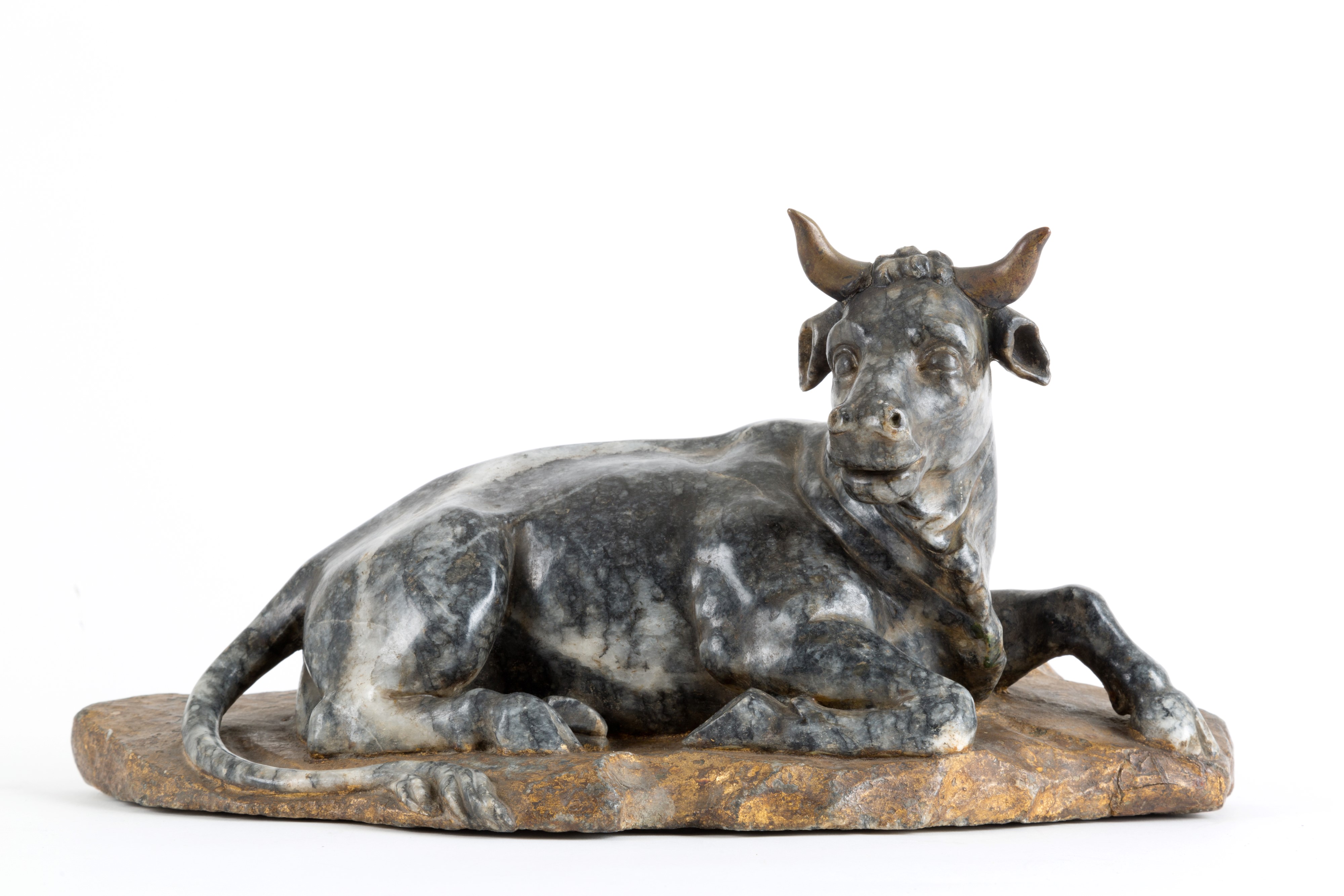 Scultura in Marmo 'mucca Sdraiata'