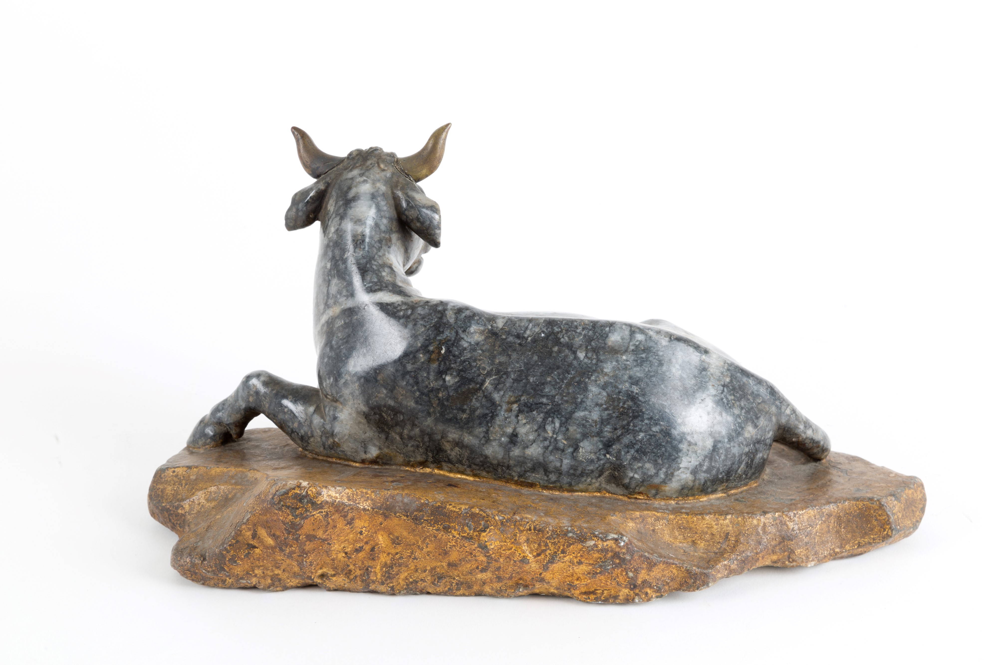 Scultura in Marmo 'mucca Sdraiata'
