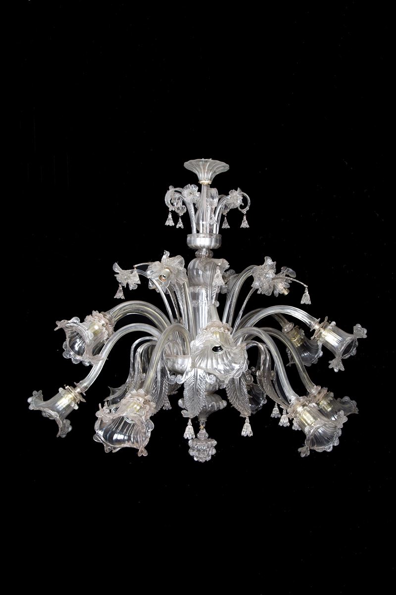 Lampadario in vetro con decorazioni floreali, XX secolo