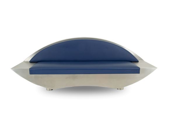 Sofa sculpture. KREATIVHAUS PROJEKT URBAN STEEL