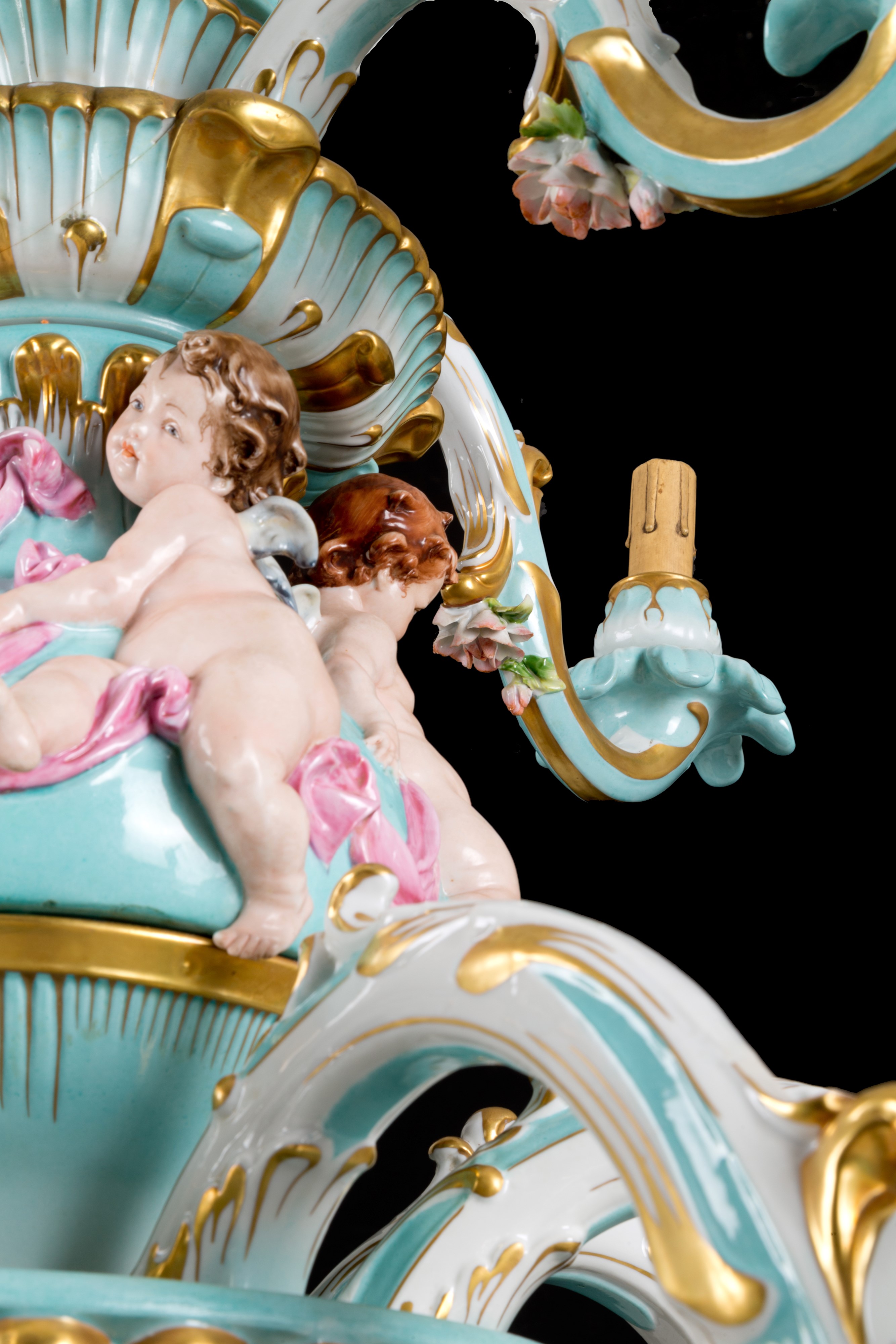 Lampadario in porcellana