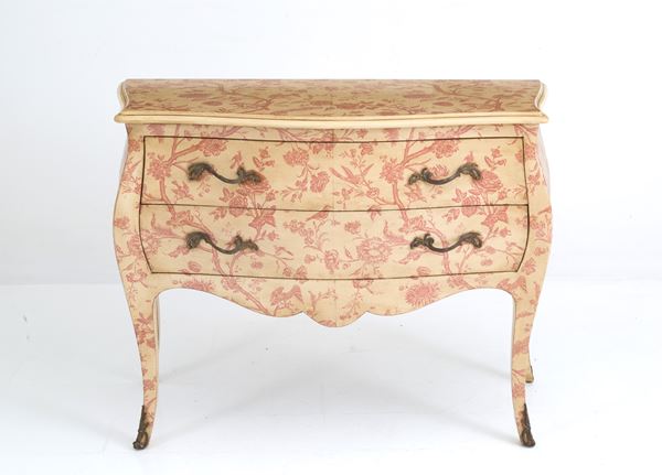 Curved chest of drawers