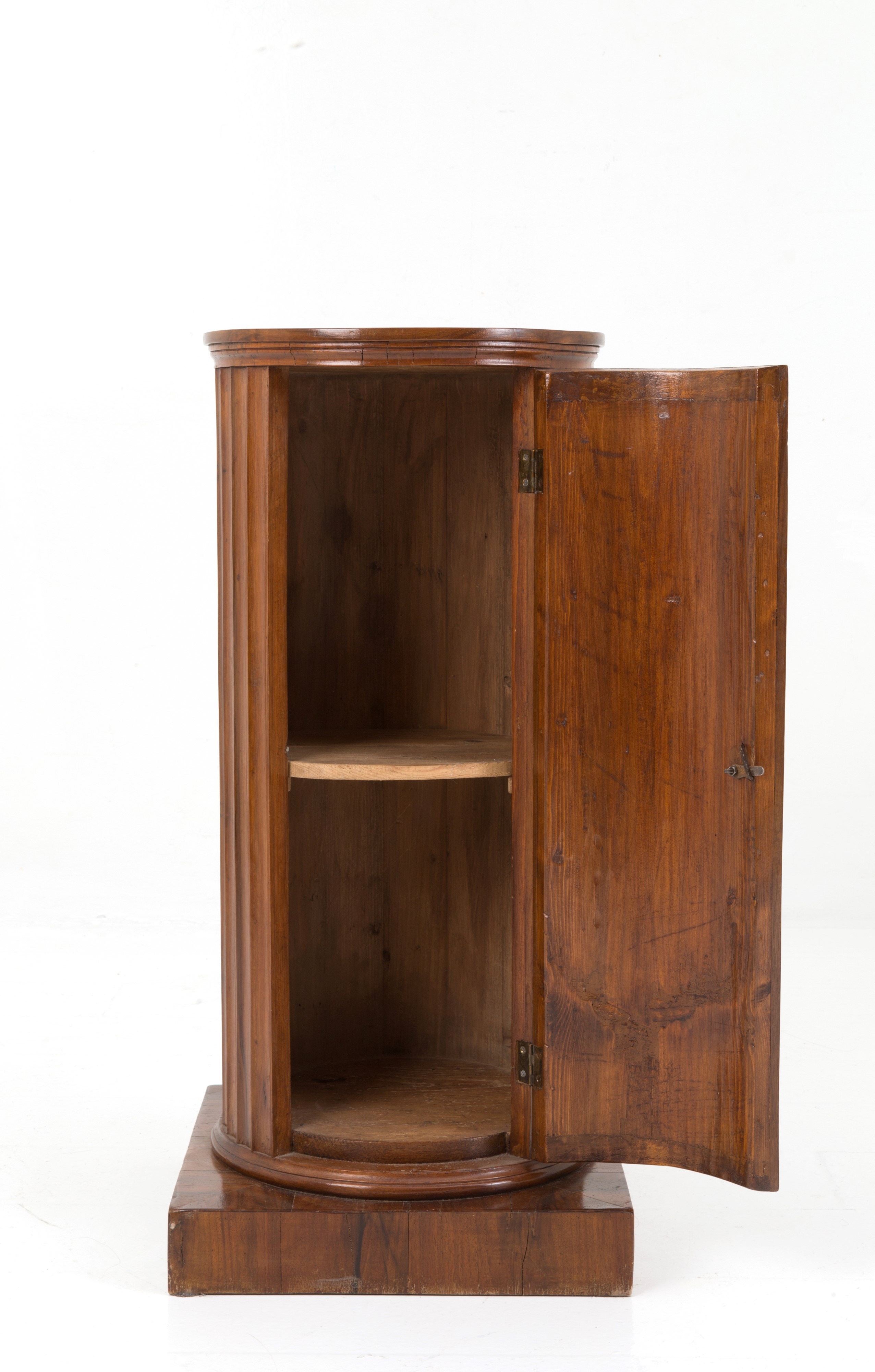 Colonna scanalata in legno