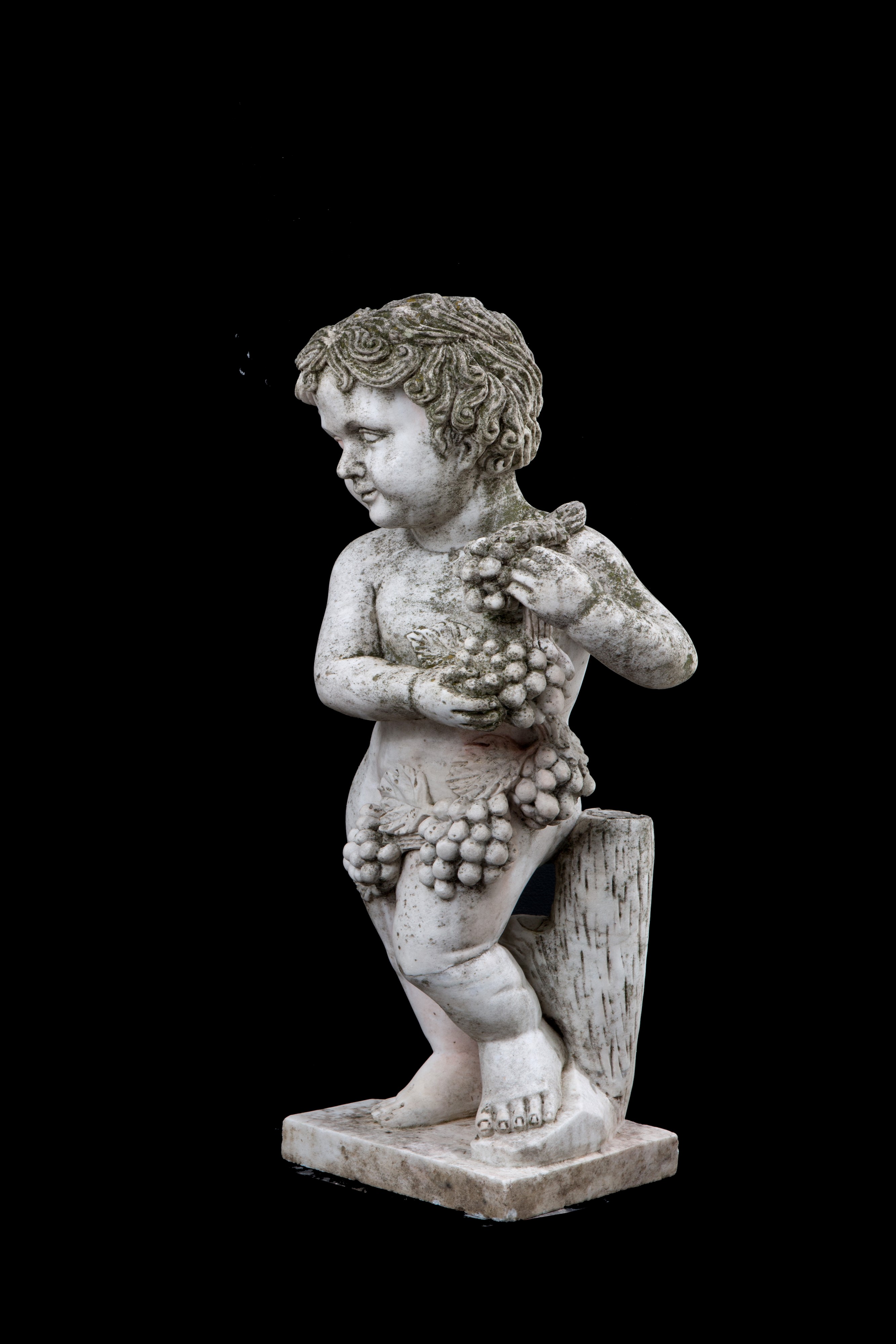 Scultura "putto con Grappoli D'uva"