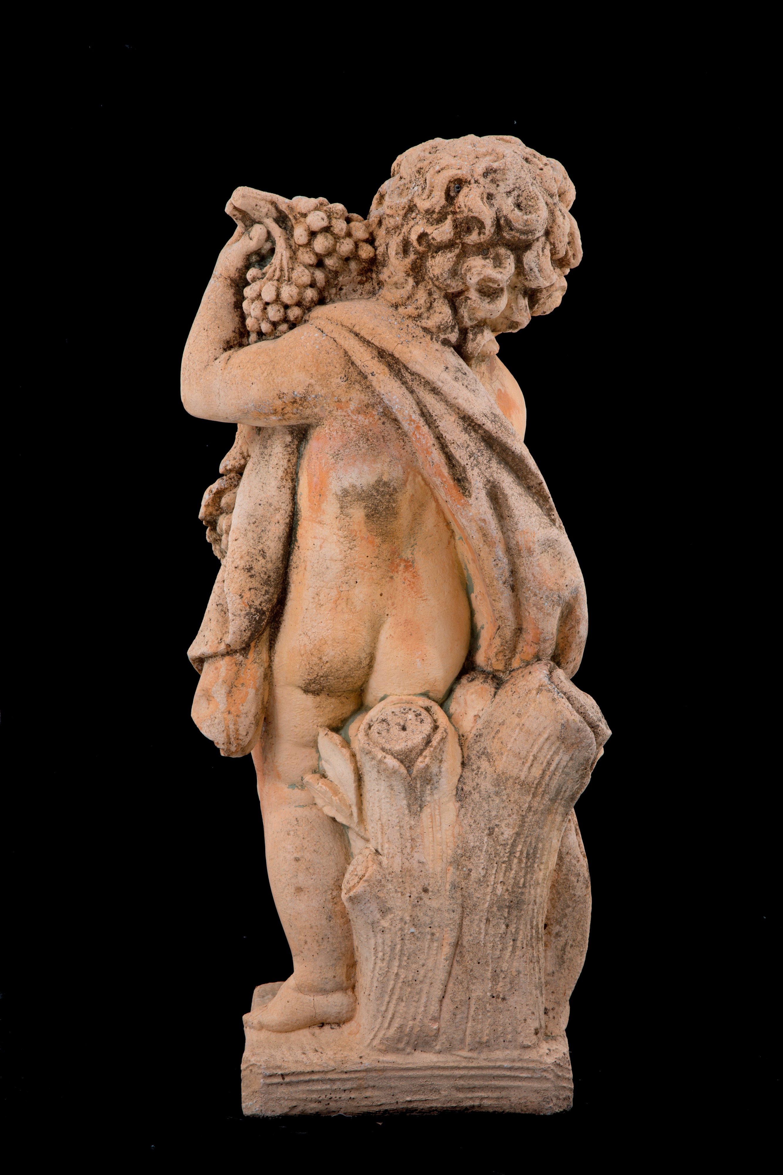Scultura in Terracotta "putto con Grappoli D'uva"