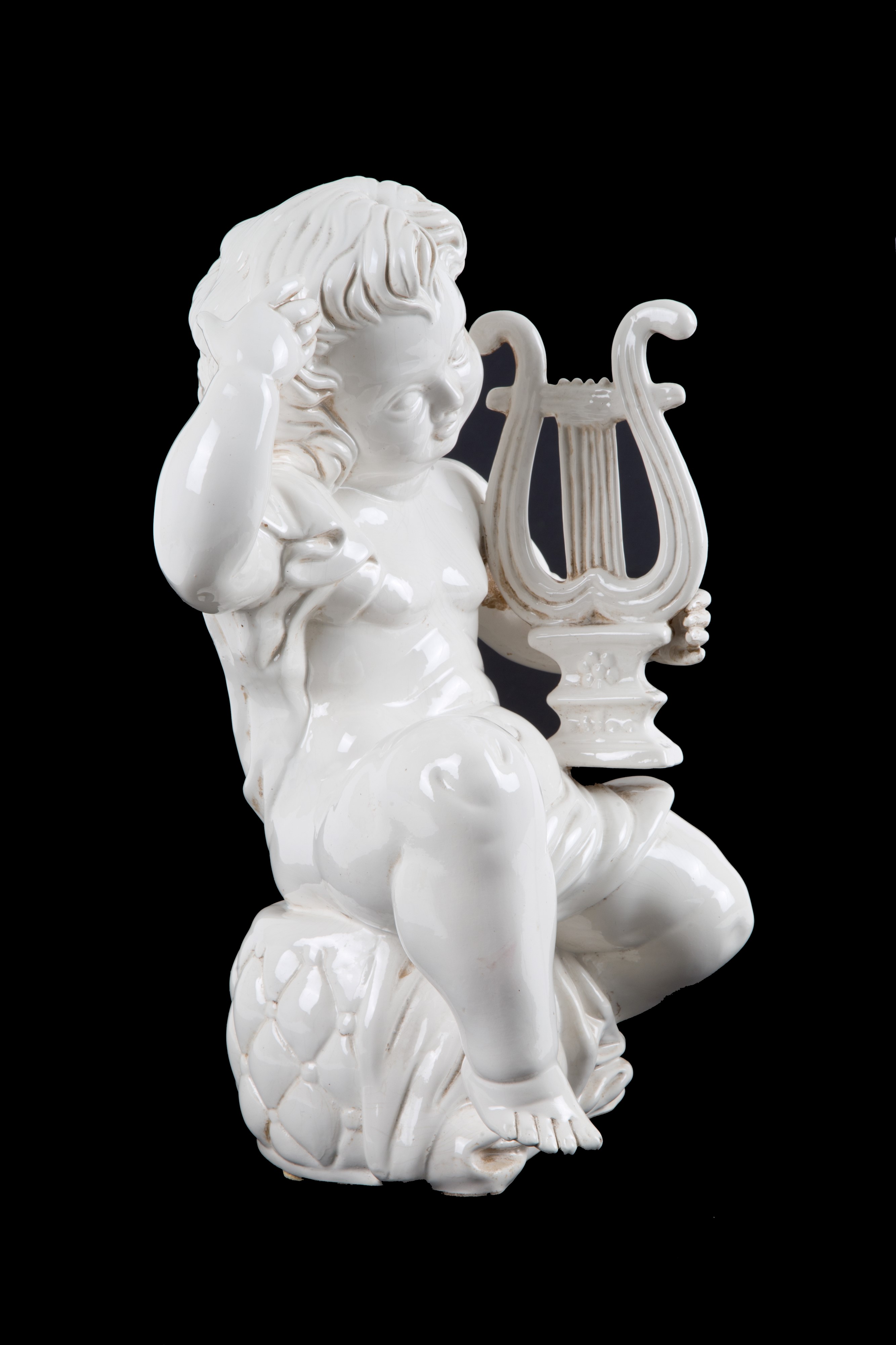Scultura in Ceramica "putto con Cetra"