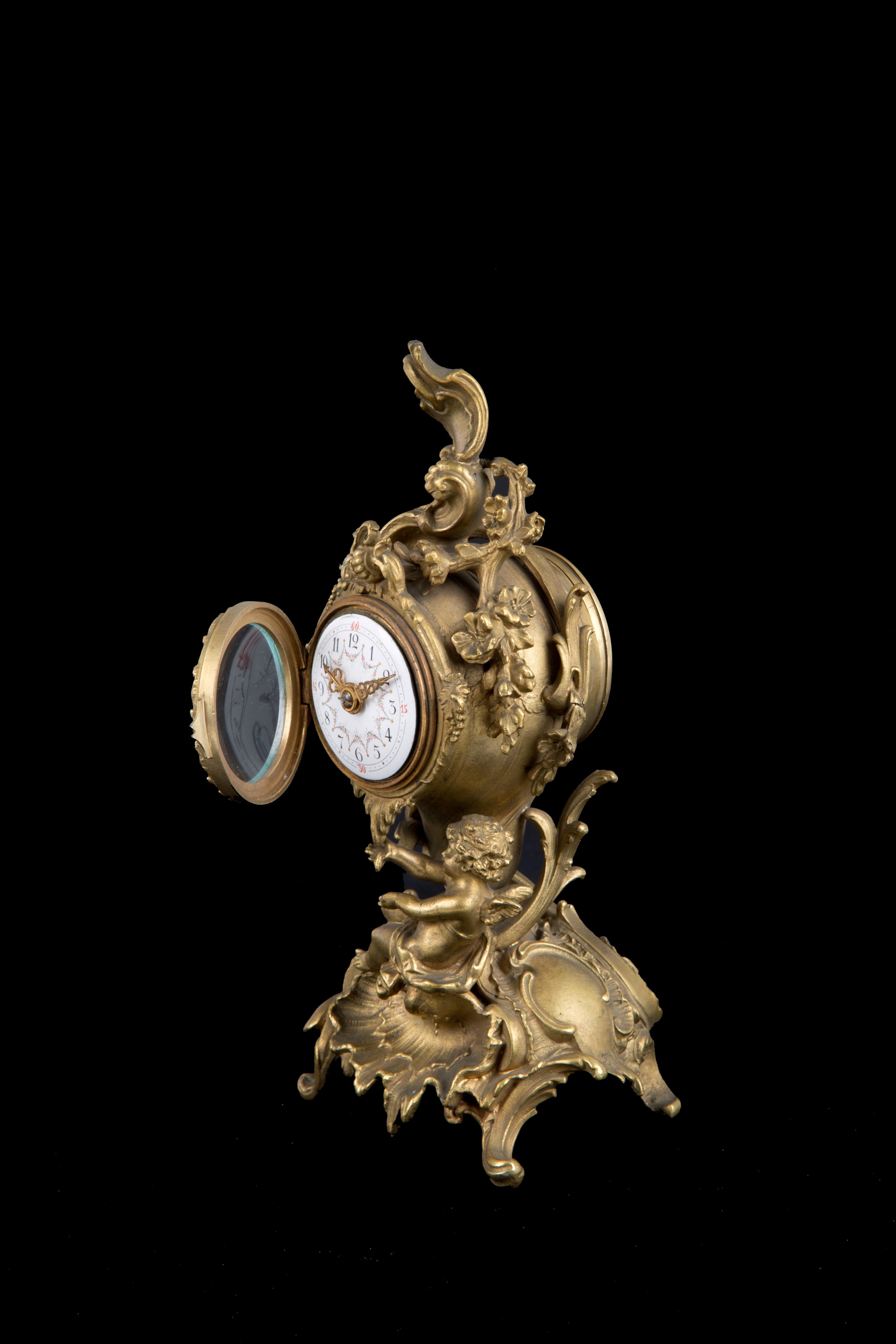 Piccolo Orologio in Bronzo