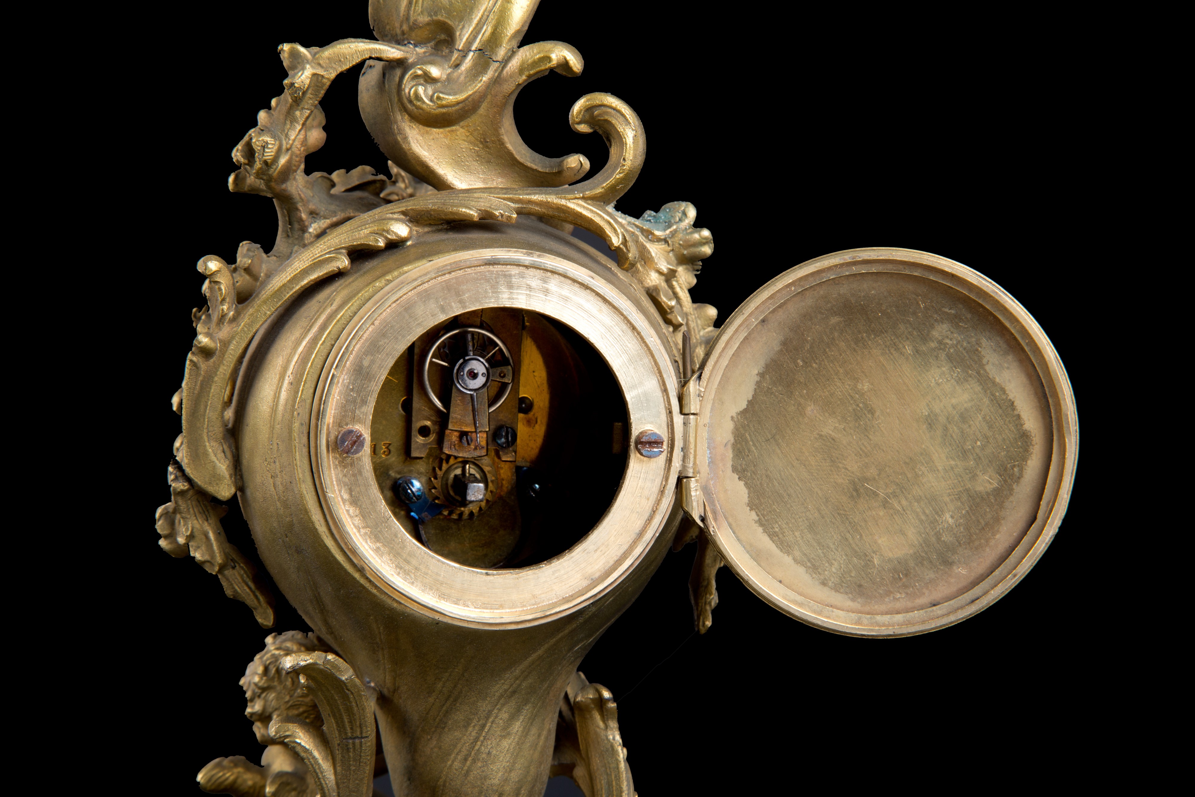 Piccolo Orologio in Bronzo