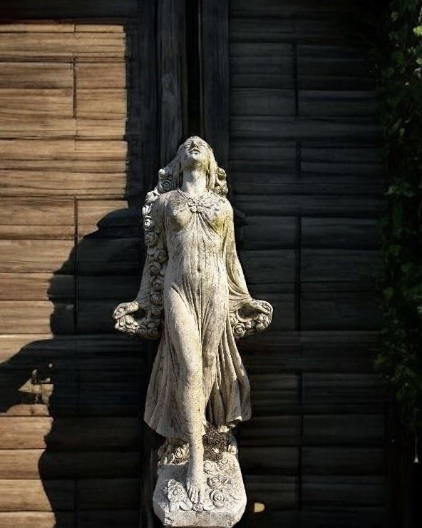 Scultura "venere di Sanremo"