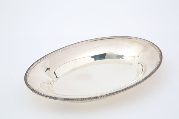 Food carrier in silver
