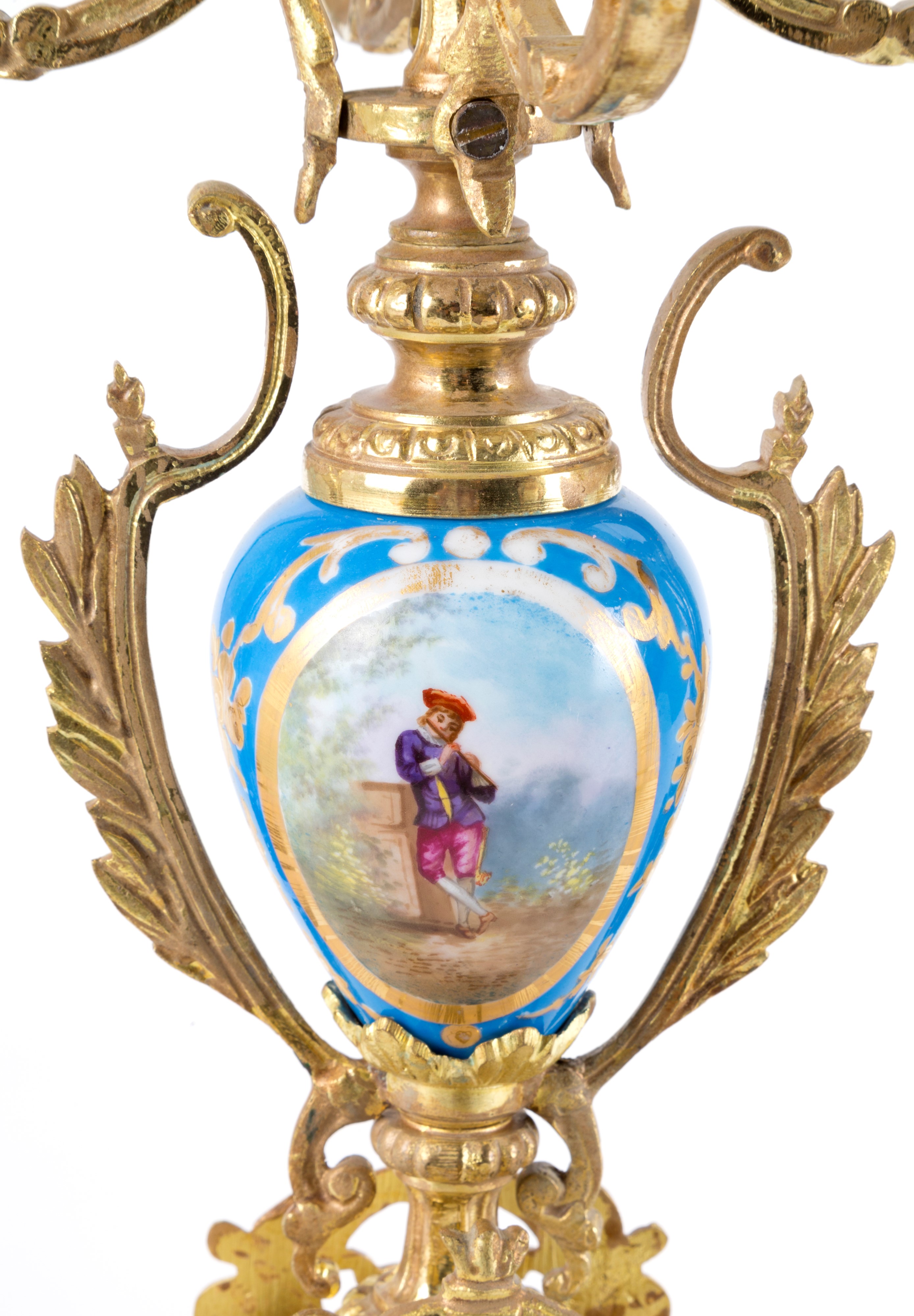 Coppia di candelabri in bronzo dorato