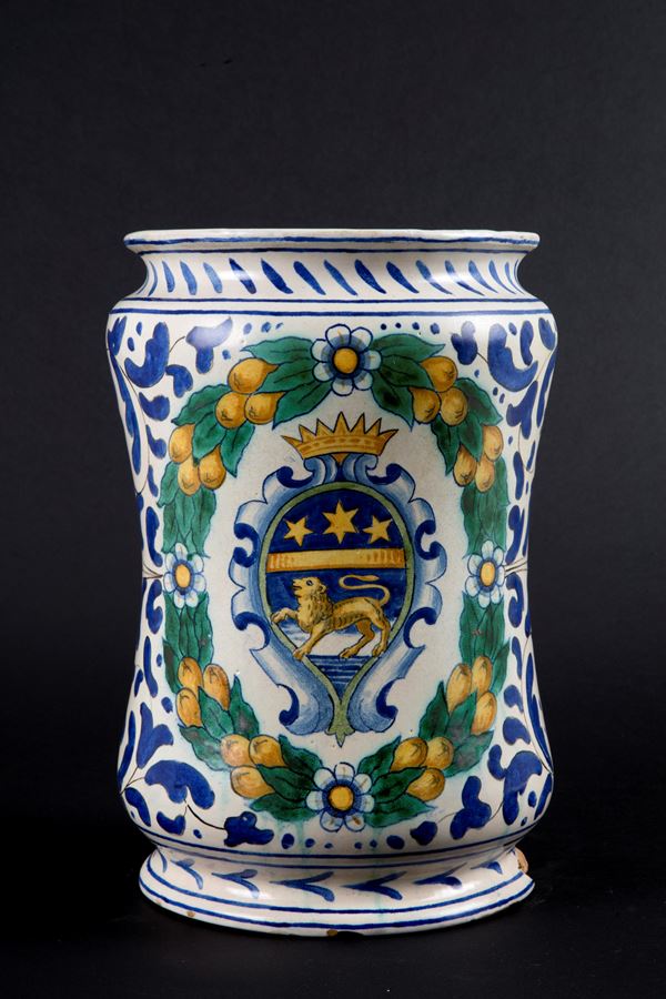 Albarello in majolica