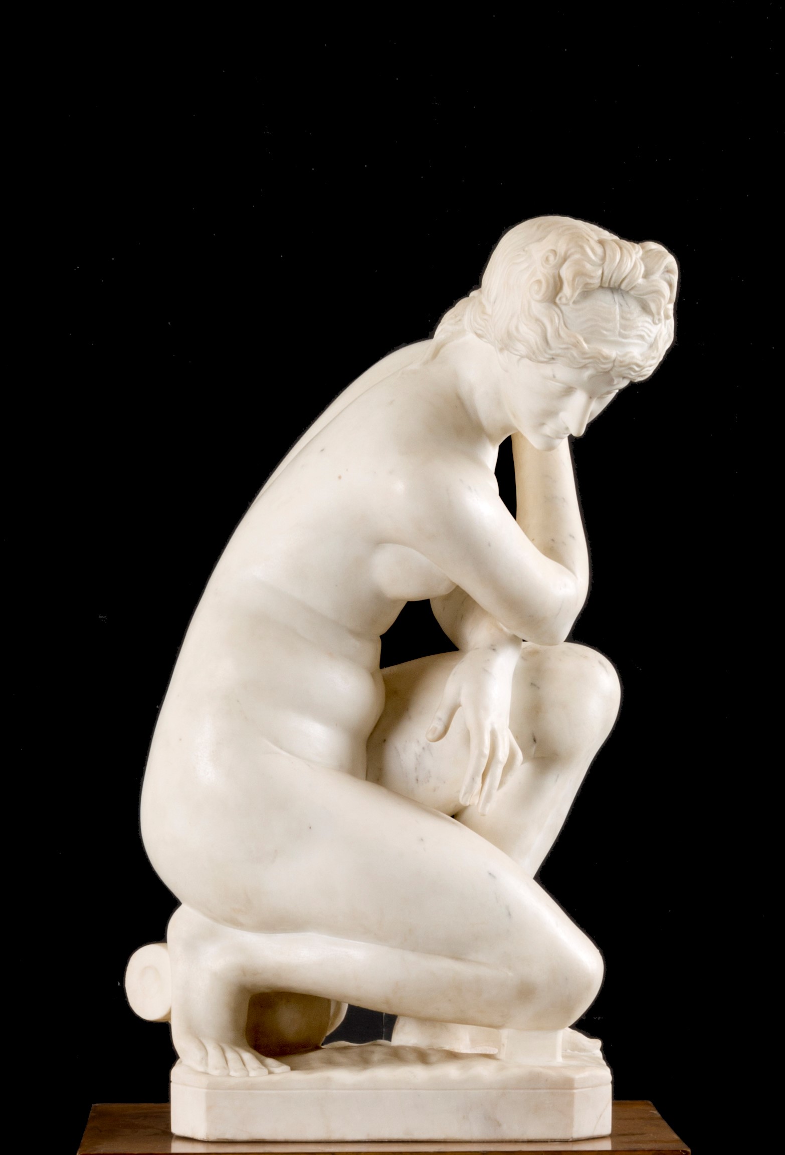 Scultura "venere Accovacciata"