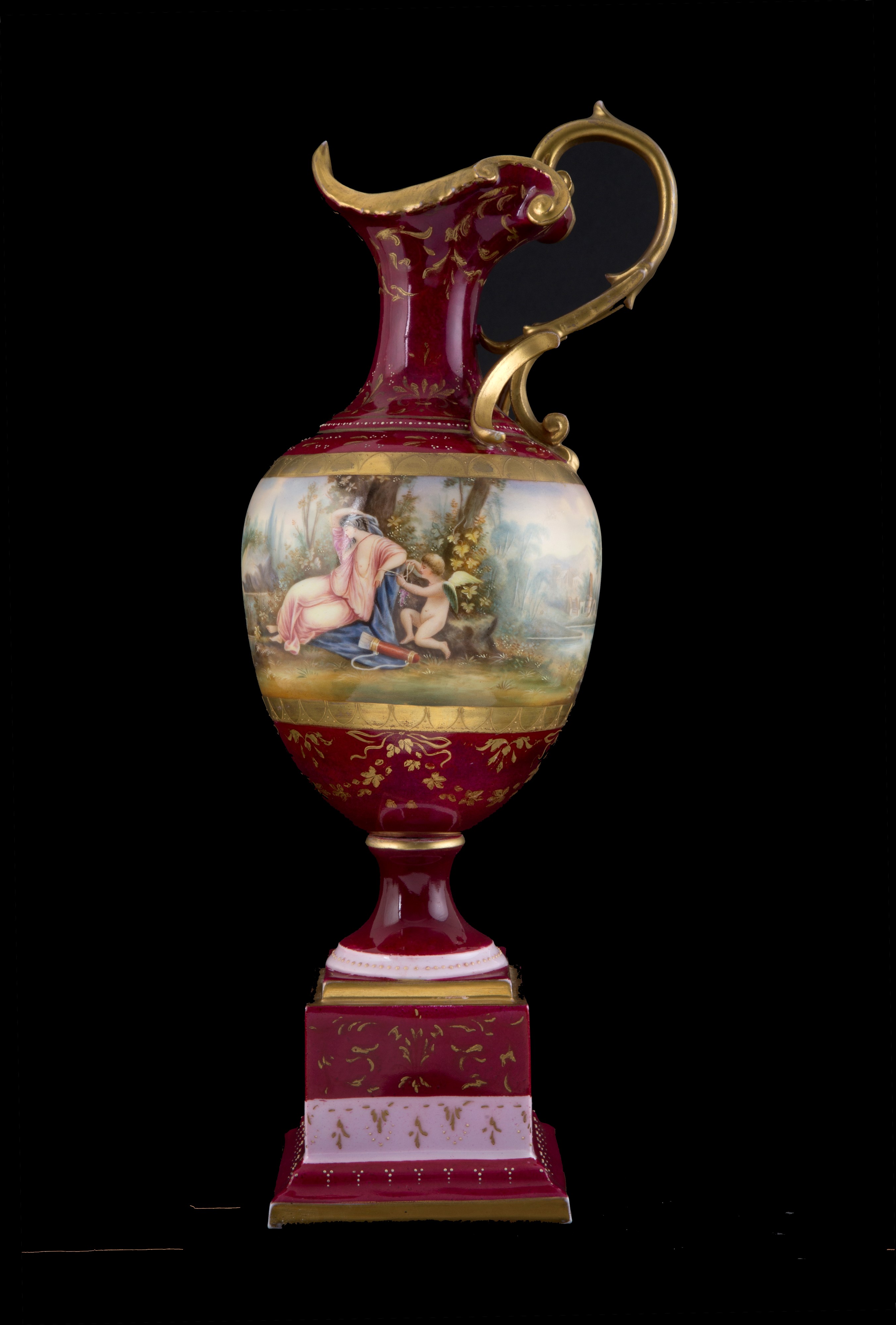 Vaso Ad Anfora. Vienna