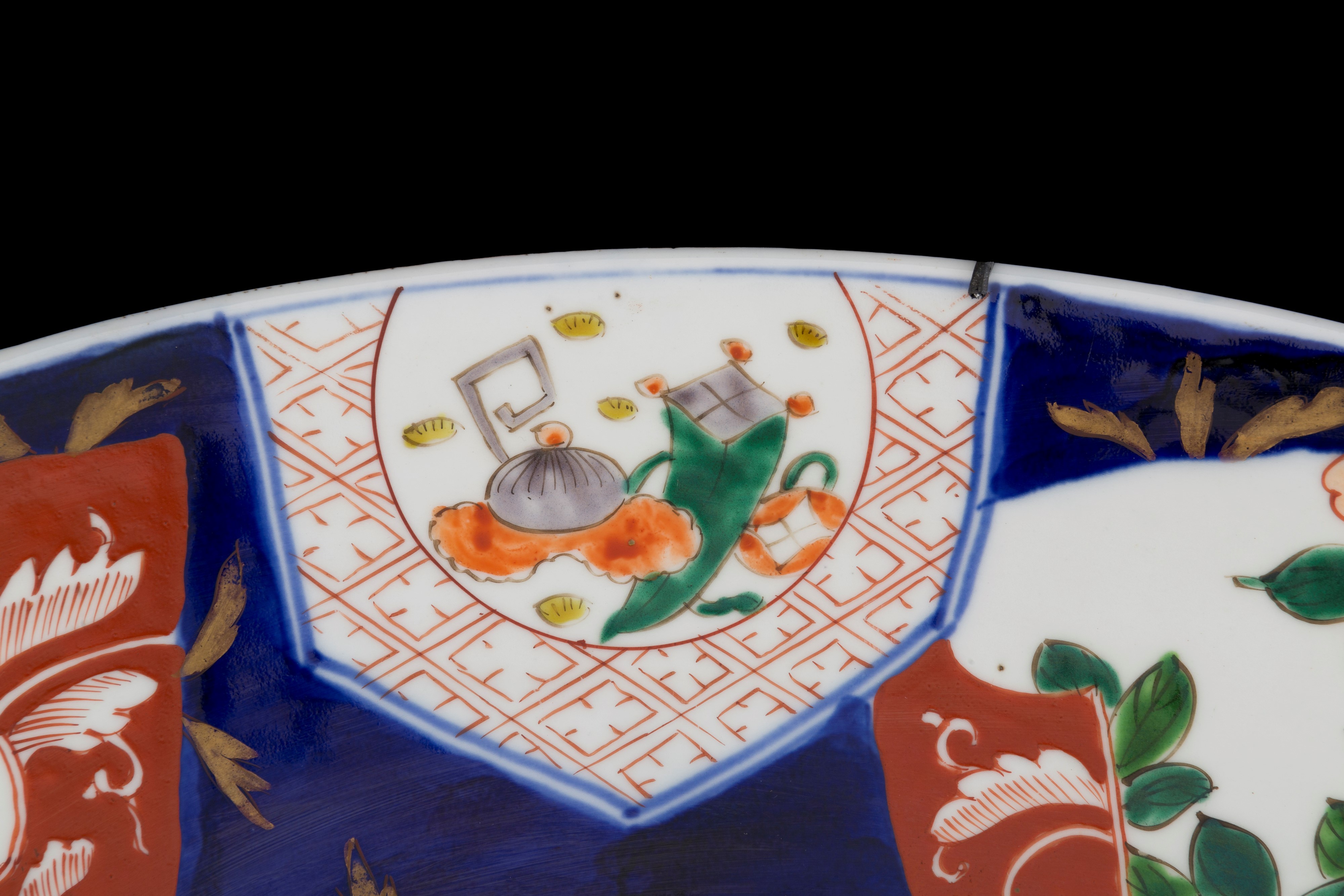 Grande piatto in porcellana Imari