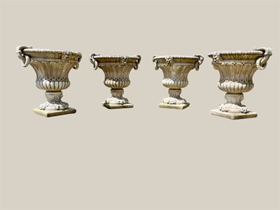Quattro Vasi
