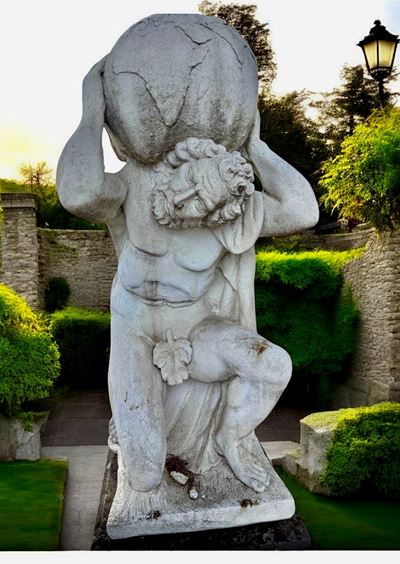 Scultura "atlante"