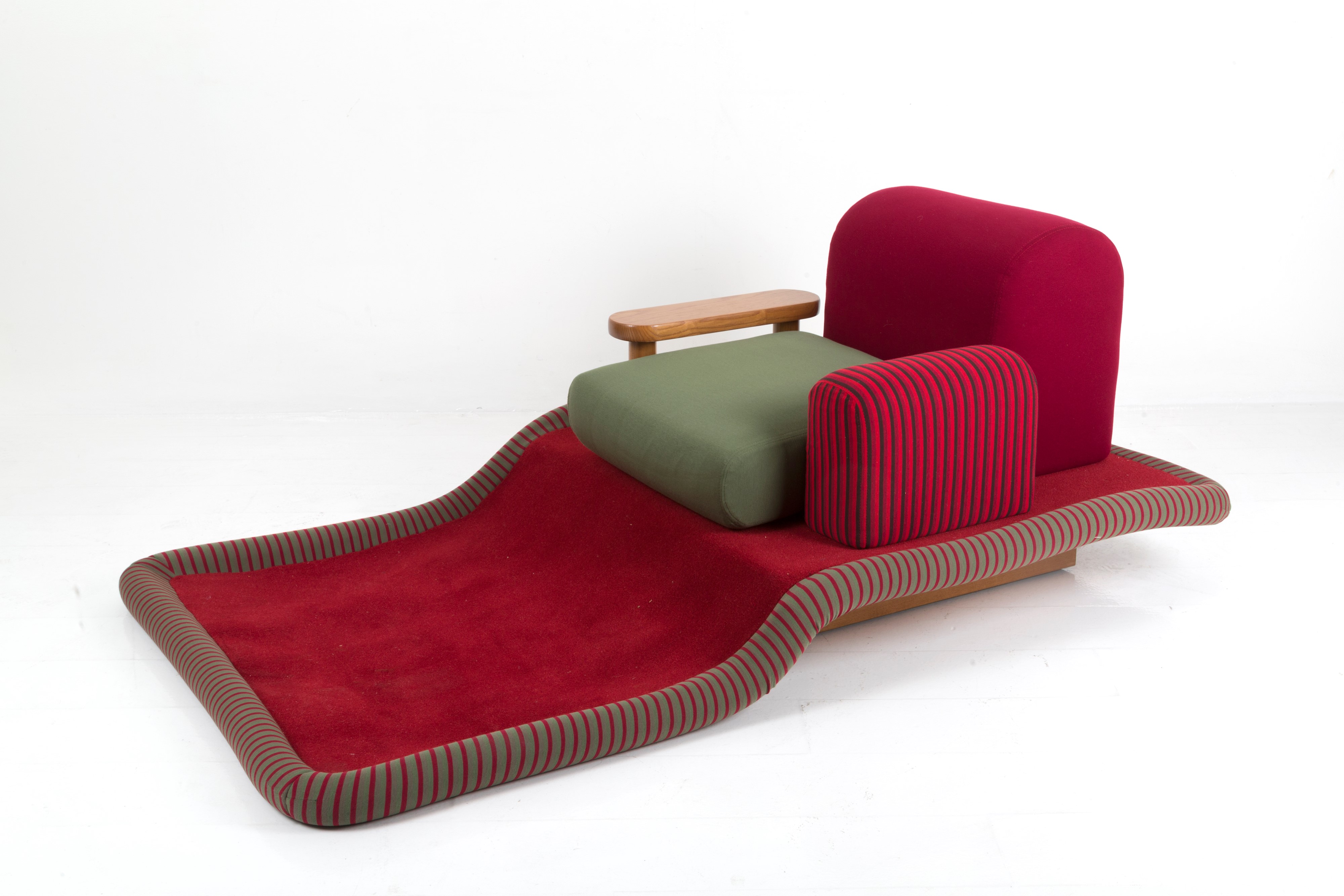 Ettore Sottsass - Poltrona Tappeto Volante per Bedding Brevetti