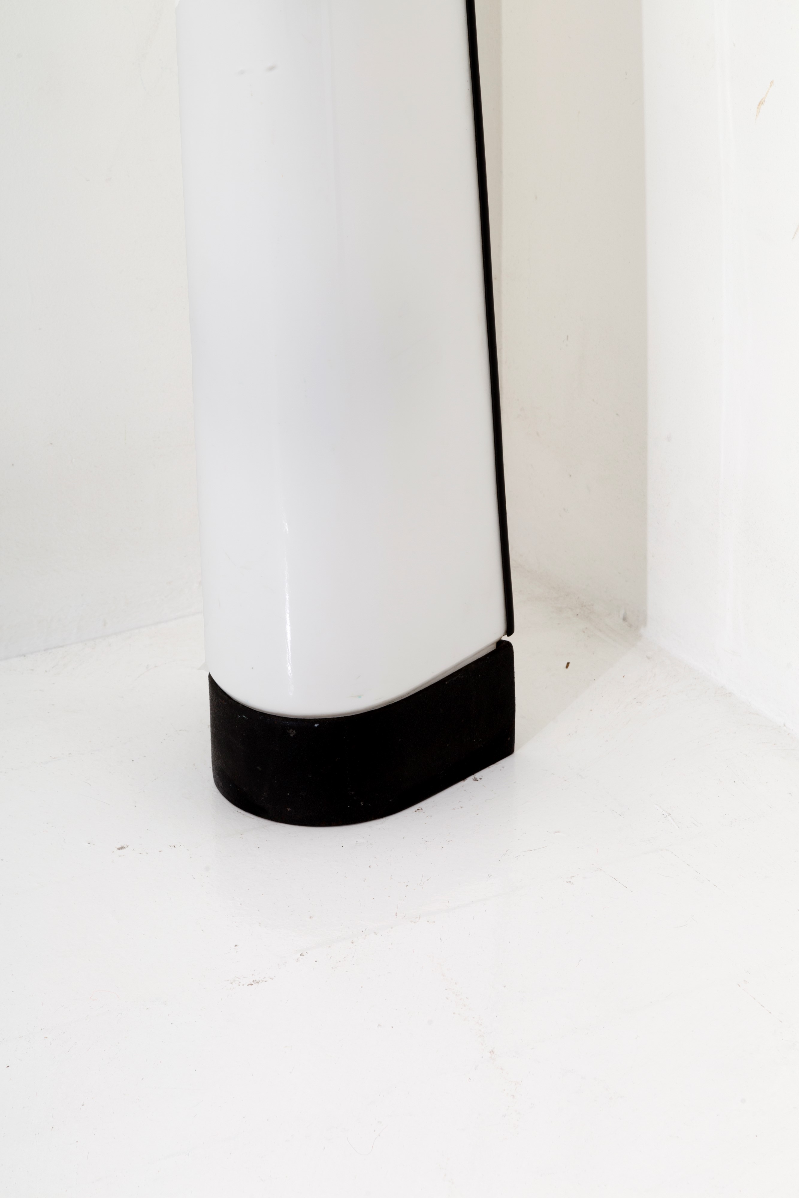 Lampada da Terra Alba per Harvey Guzzini