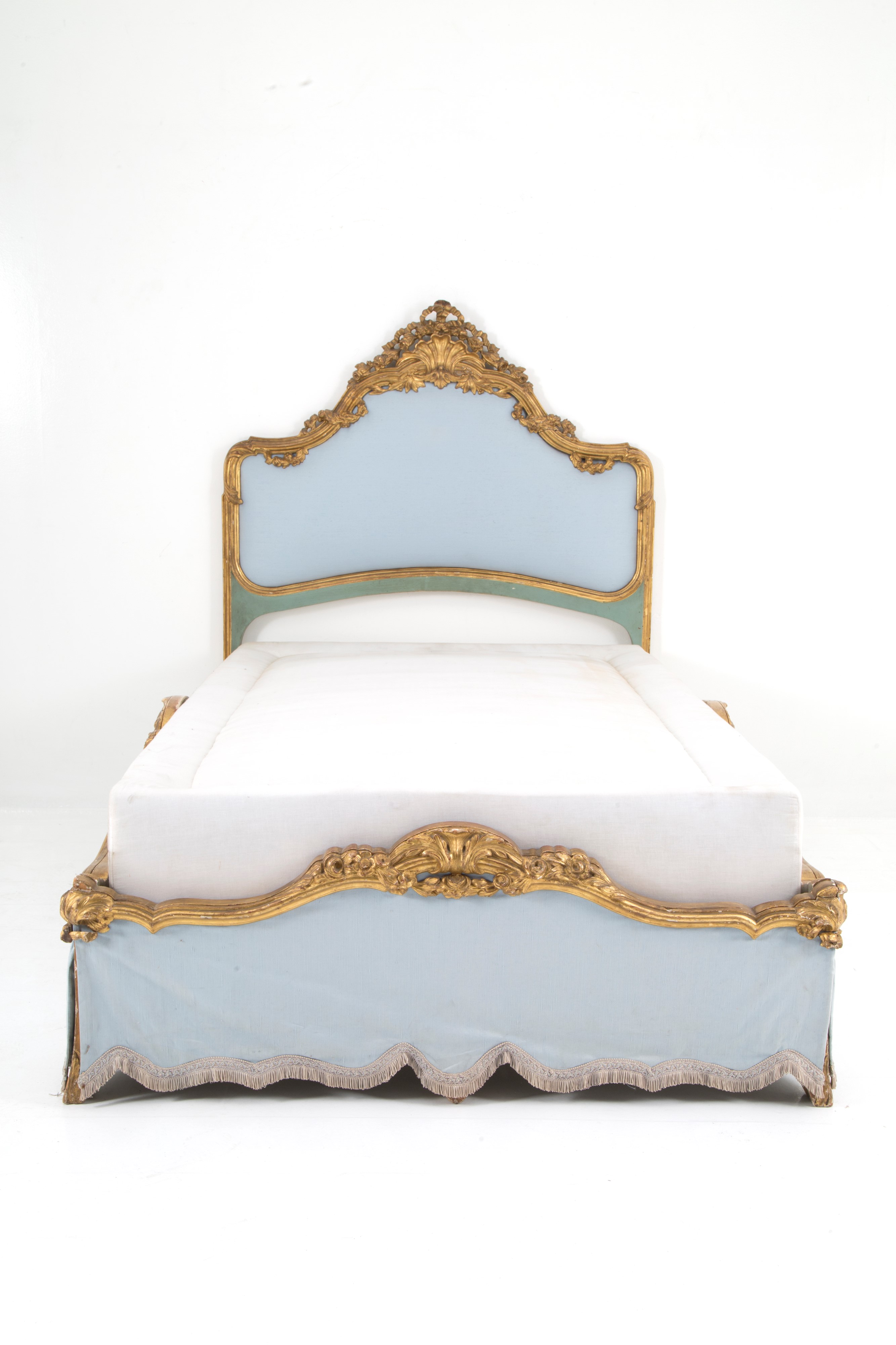 Letto in Legno Dorato