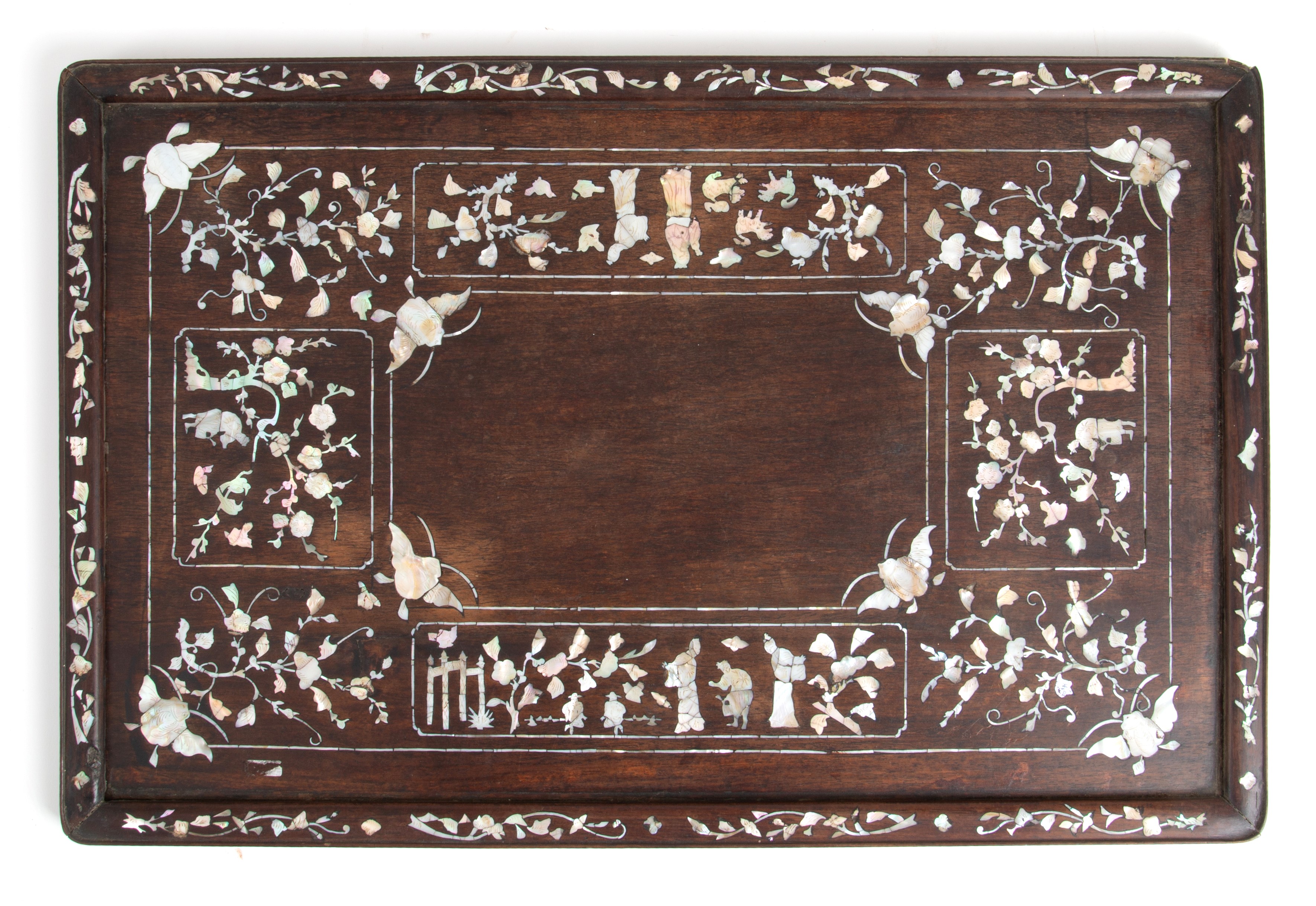 Vassoio intarsiato in madreperla