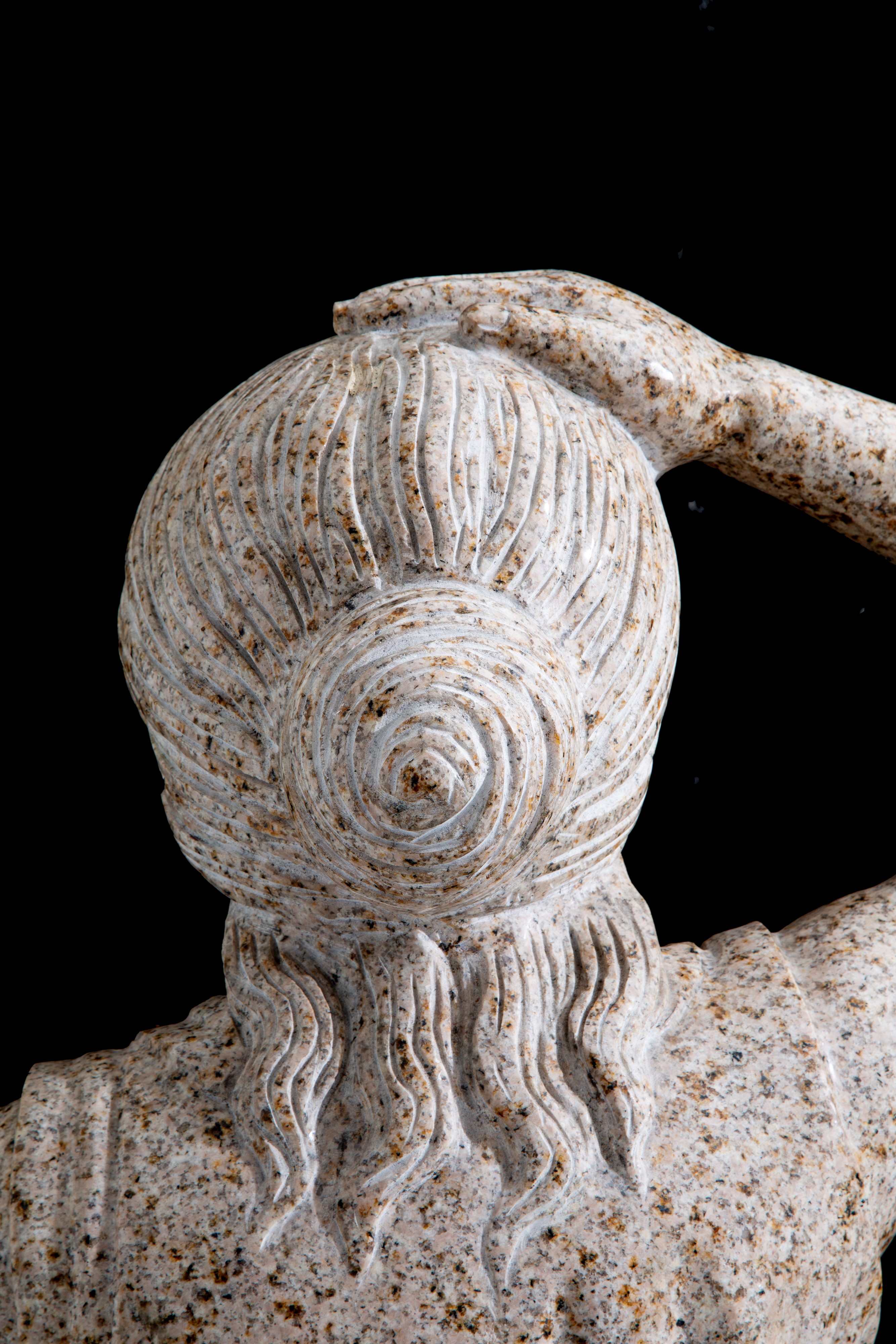 Coppia di Sculture "figure Femminili"