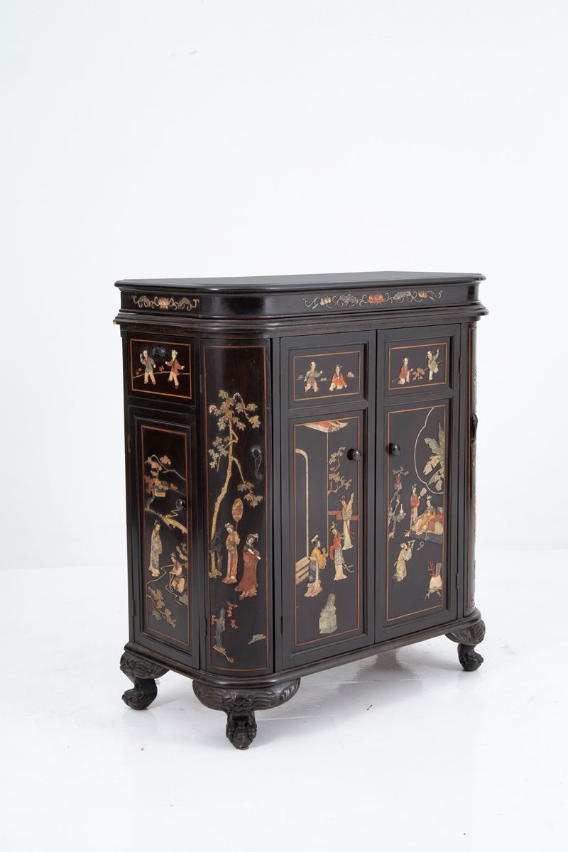 Piccola credenza in legno ebanizzato e pietre dure