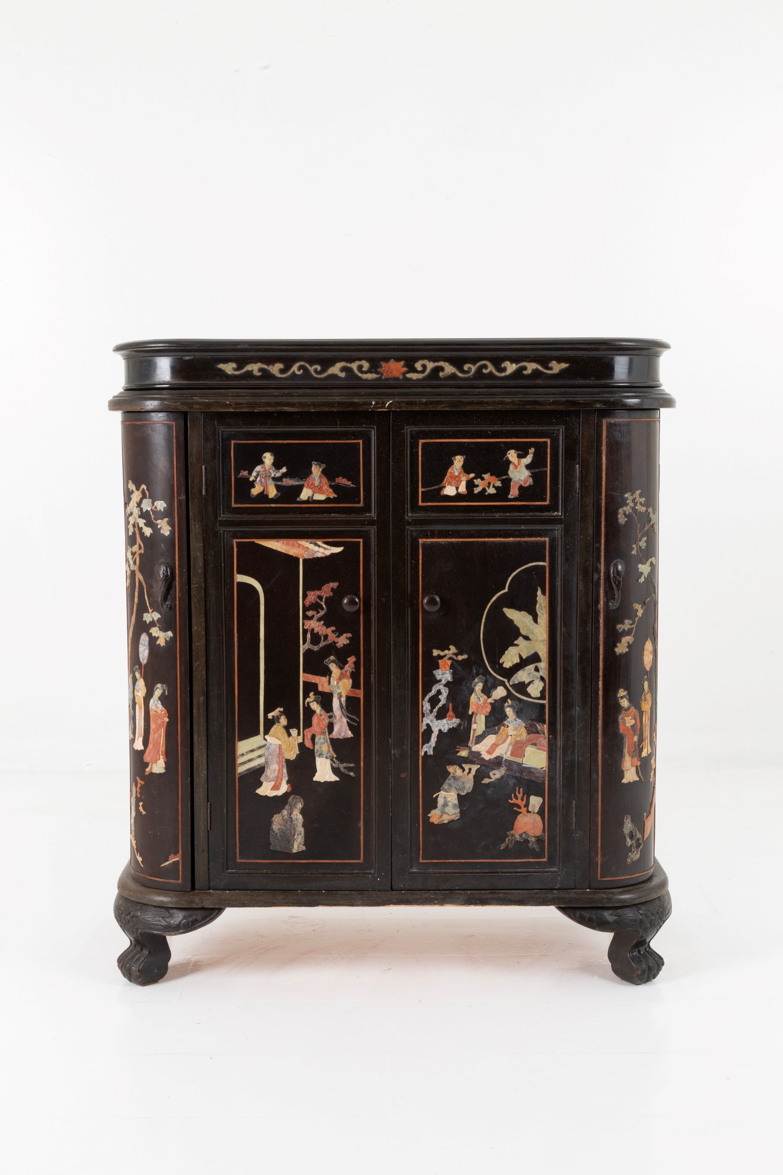 Piccola credenza in legno ebanizzato e pietre dure