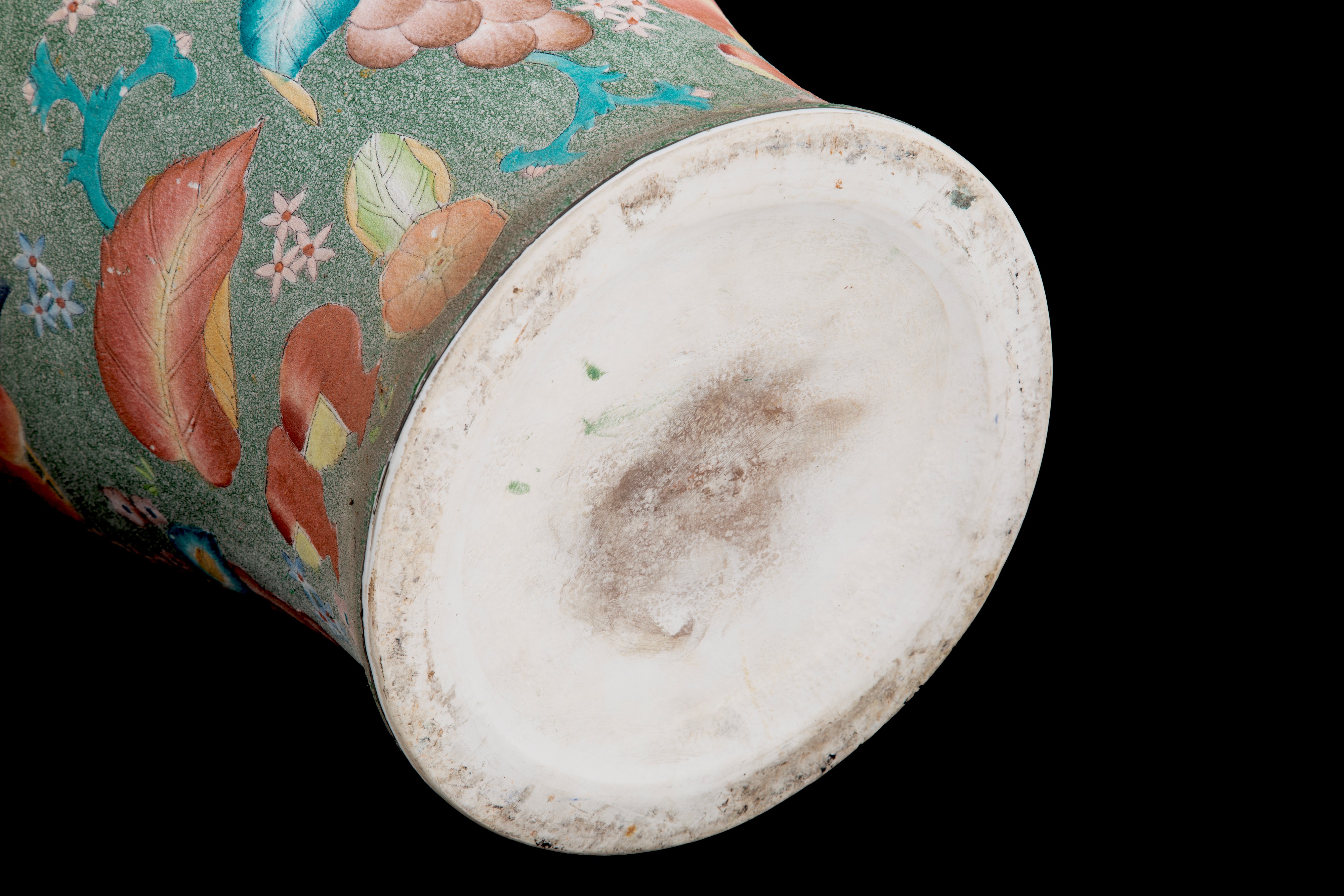 Vaso in porcellana fondo verde