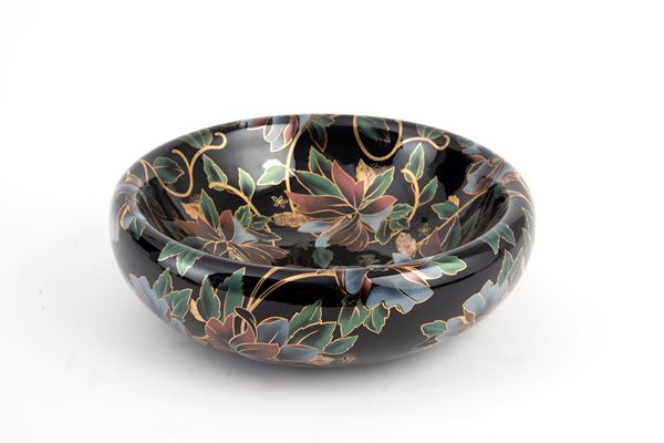Porcelain centerpiece