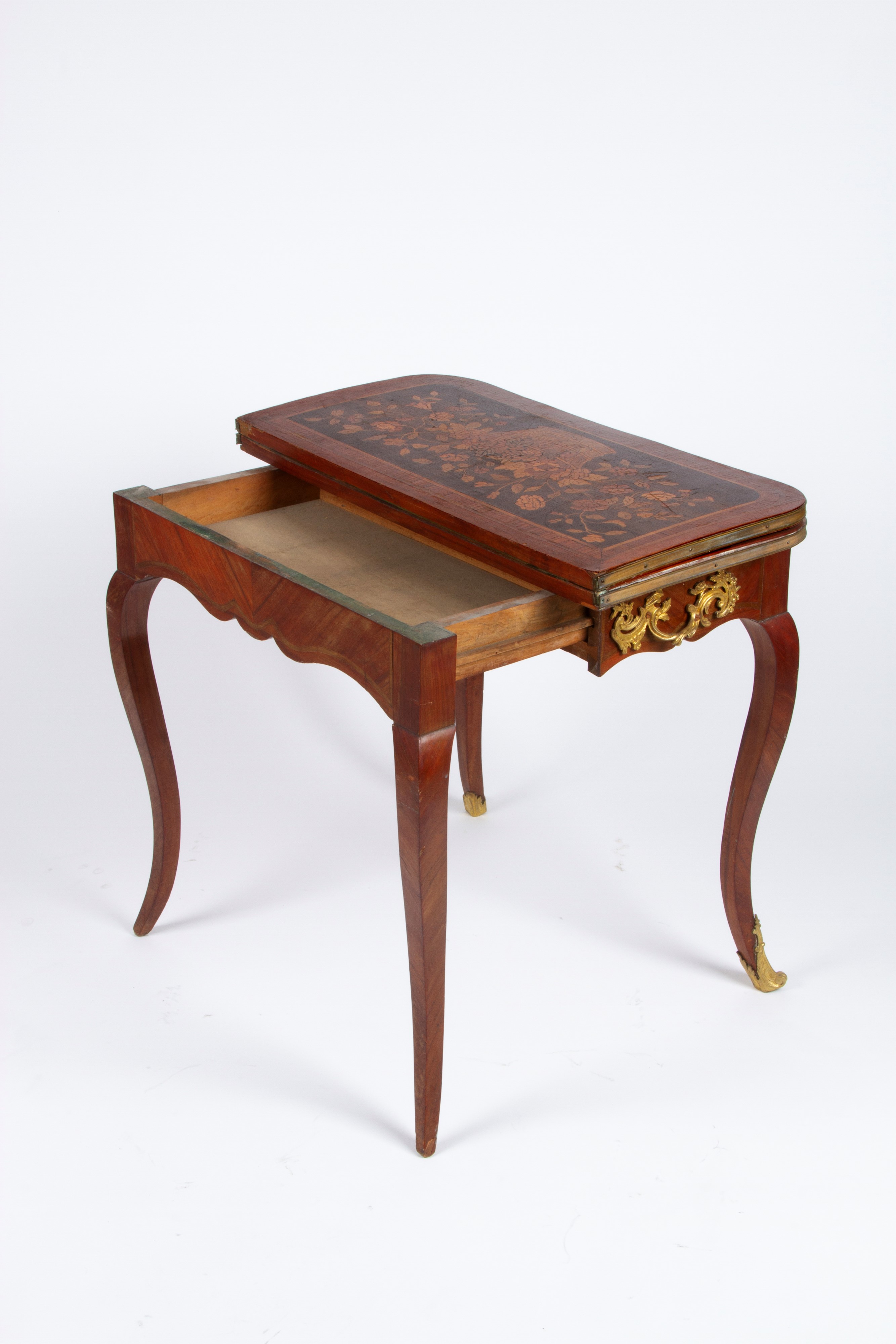 Tavolino da gioco in legno intarsiato e bronzo, Francia, Metà XIX secolo