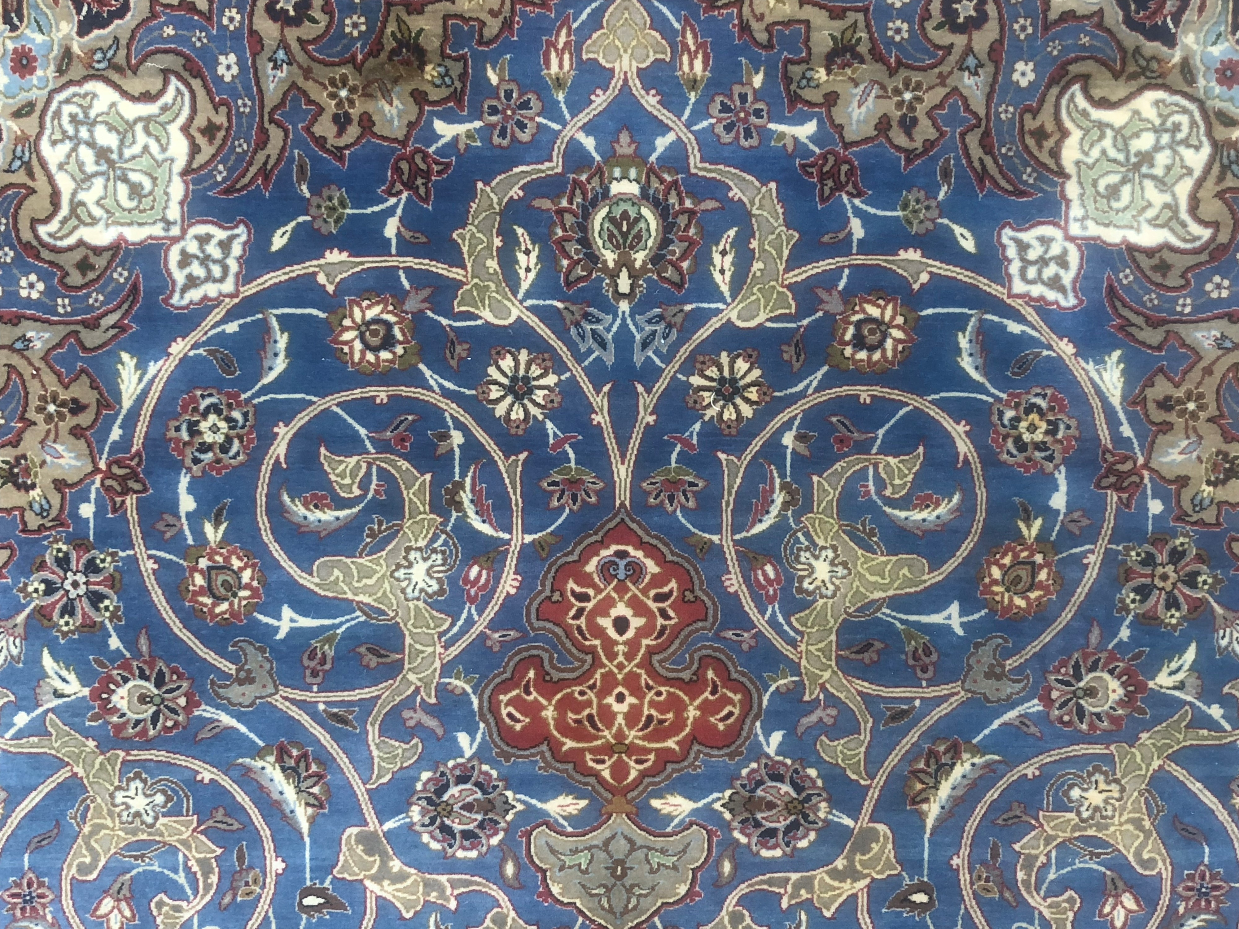 Tappeto Isfhan, Persia, firmato Daehgani, lana e seta, ca. Inizi XX secolo