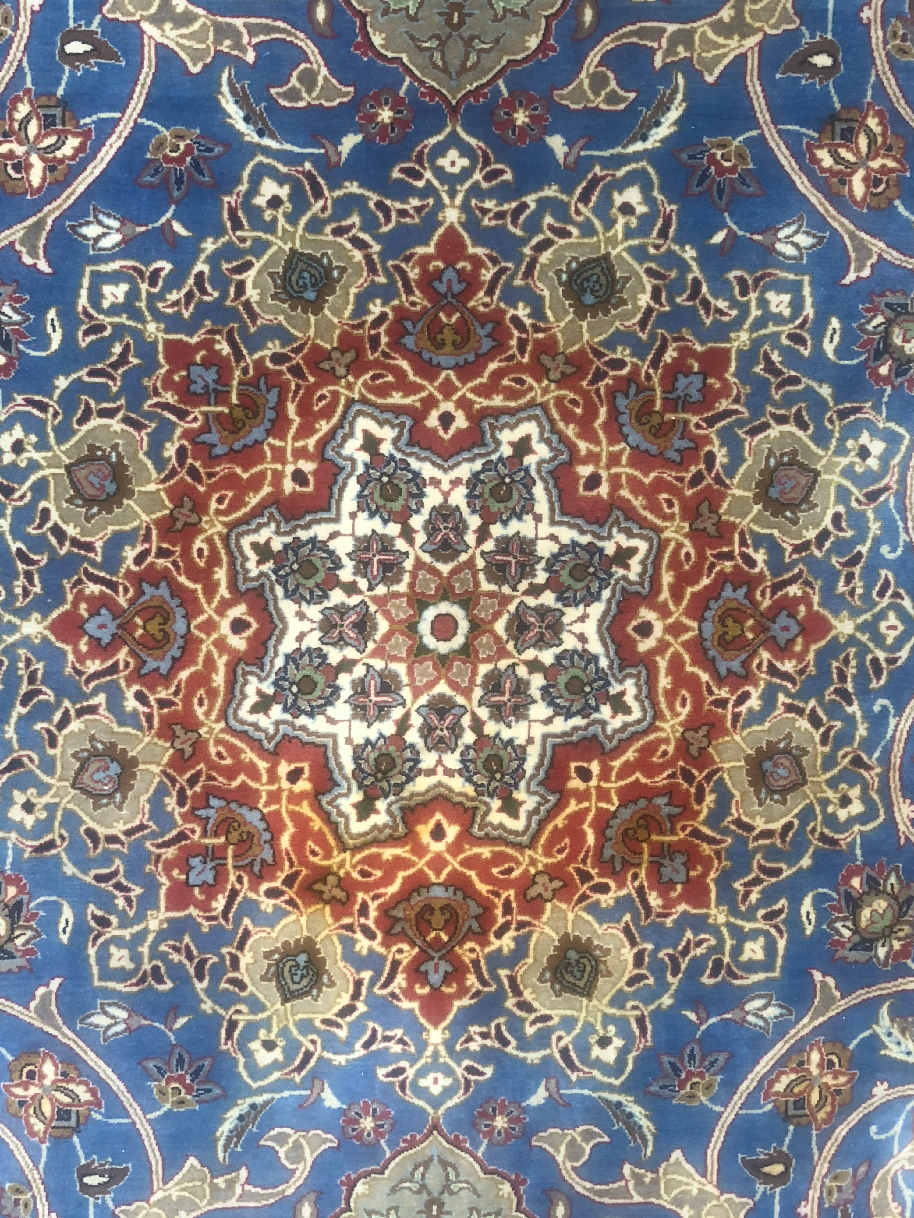 Tappeto Isfhan, Persia, firmato Daehgani, lana e seta, ca. Inizi XX secolo