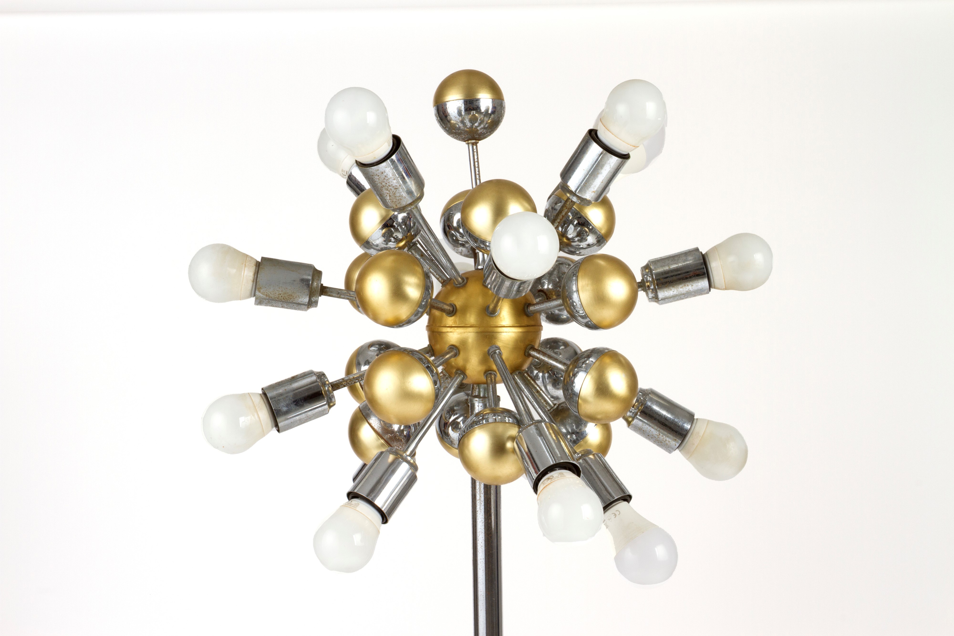 Lampada da terra in acciaio e ottone, Manifattura italiana, Anni '70