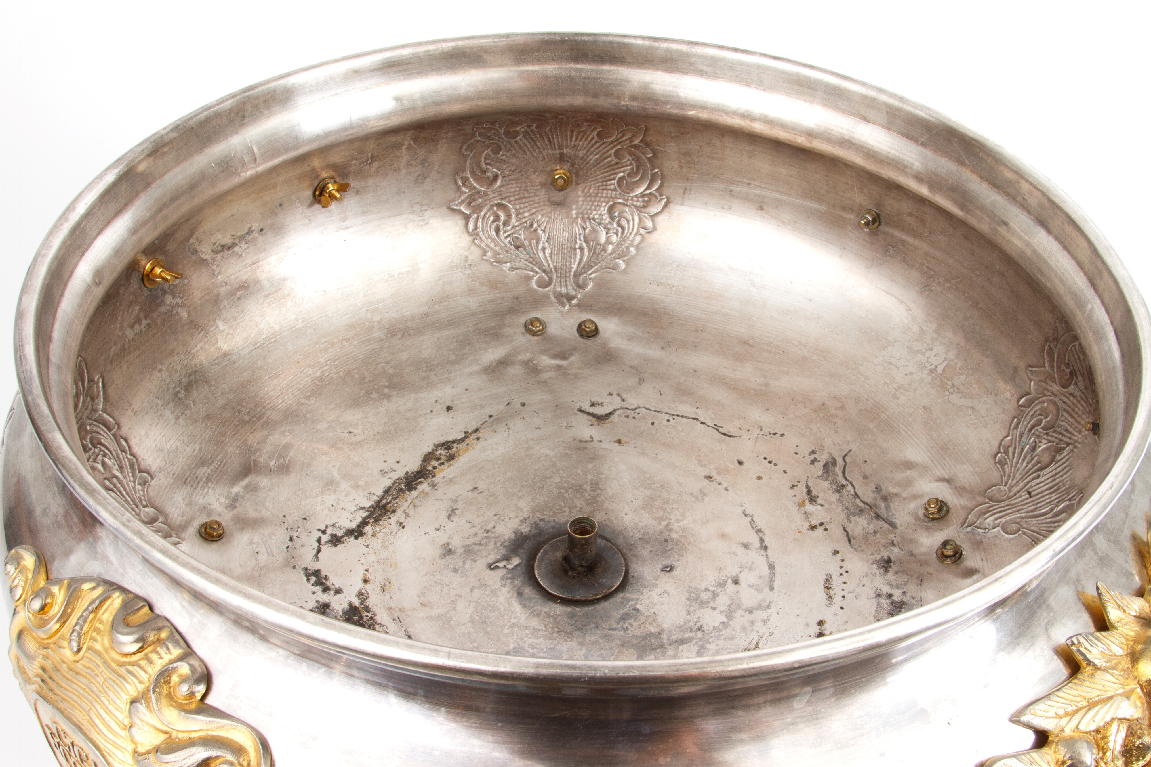 Cachepot rotondo in metallo argentato e dorato, CIGA HOTELS, XX secolo