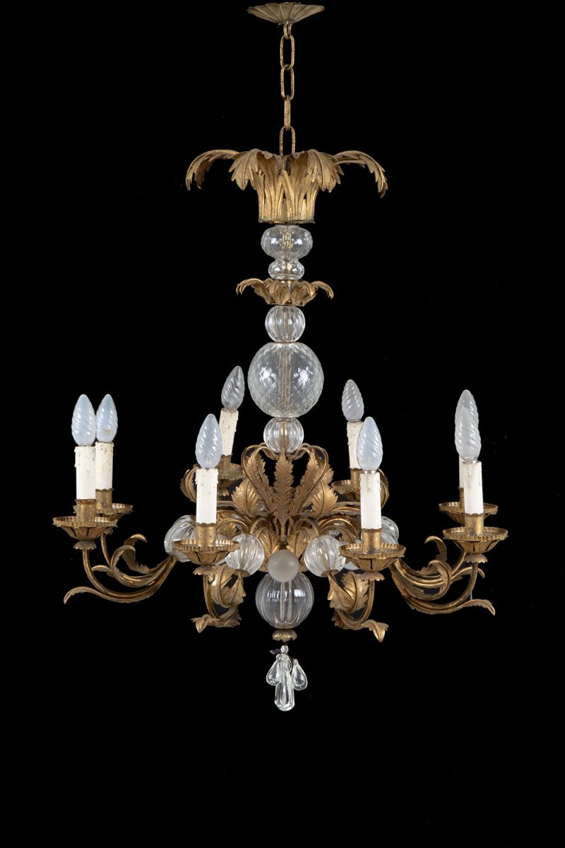 Lampadario in lamierino e vetro