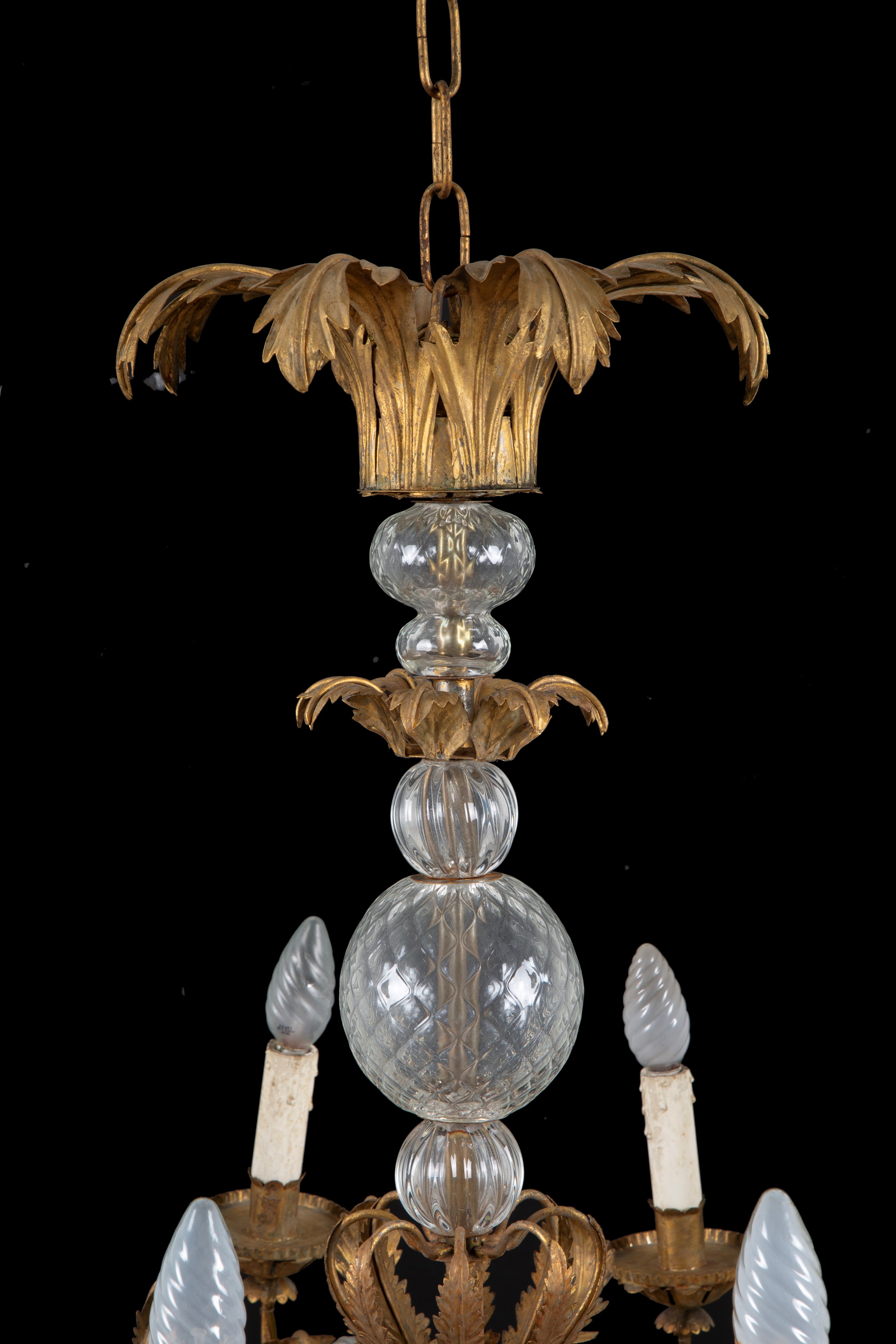 Lampadario in lamierino e vetro