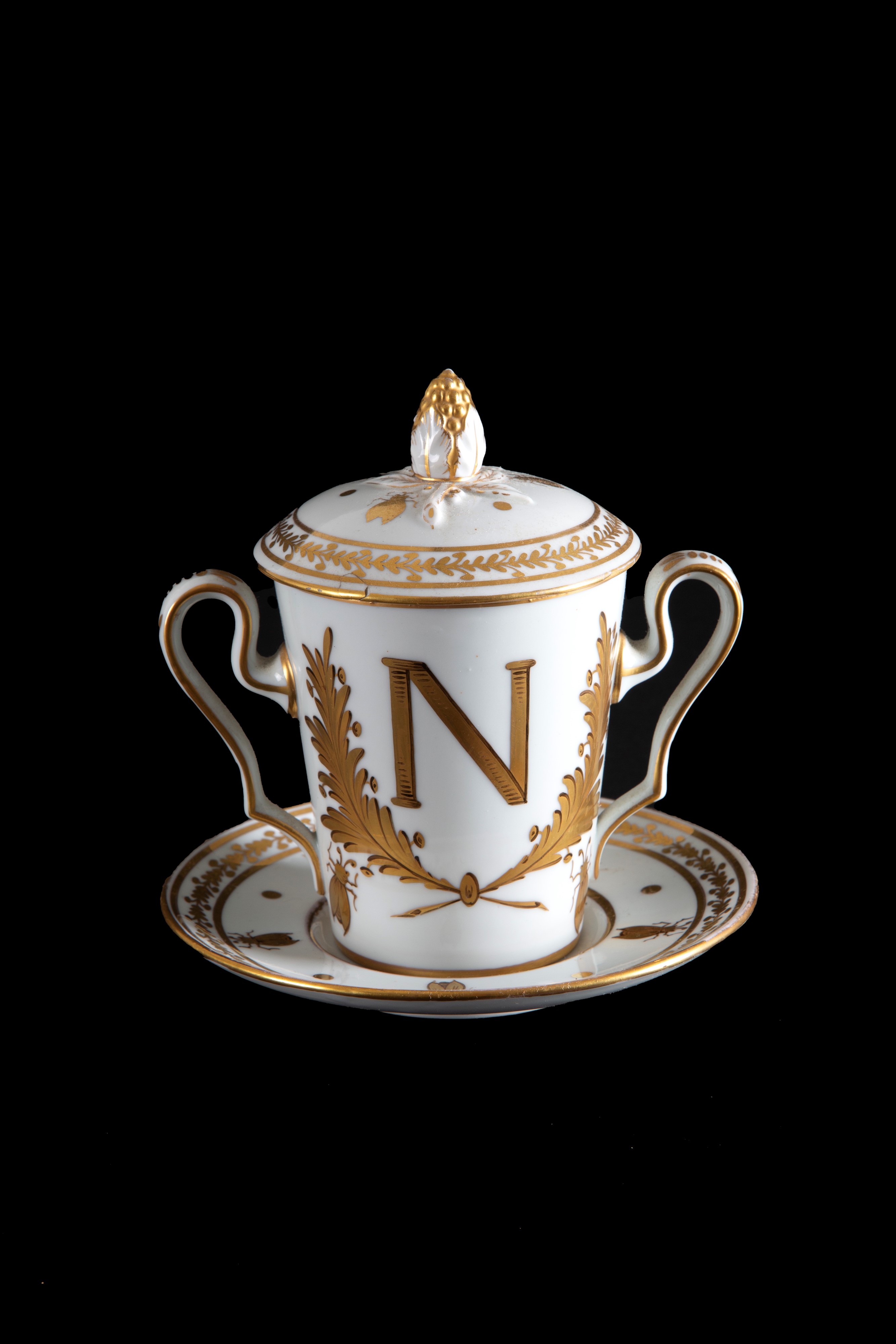 Tazza da puerpera. CAPODIMONTE