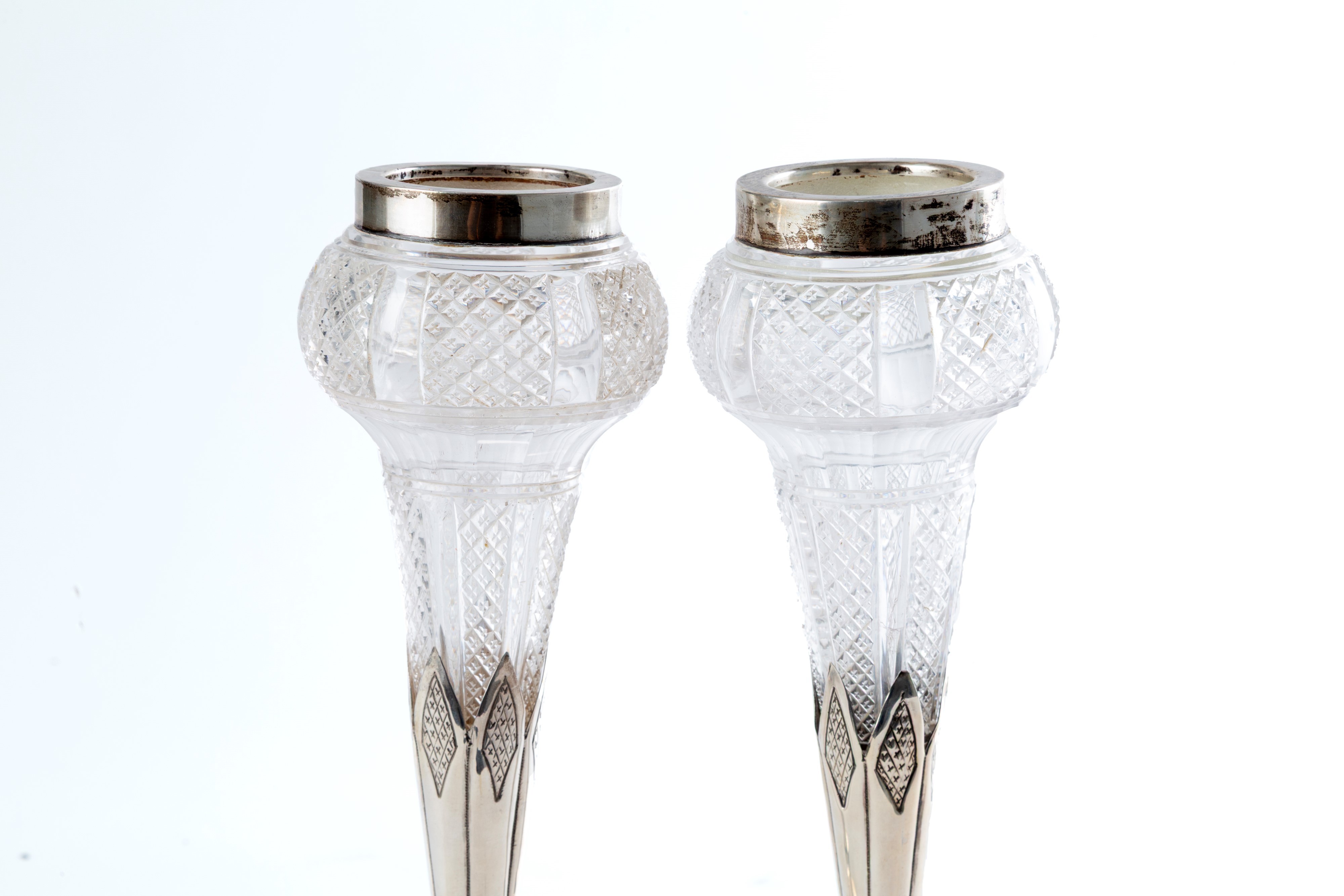 Coppia di portafiori in argento e cristallo