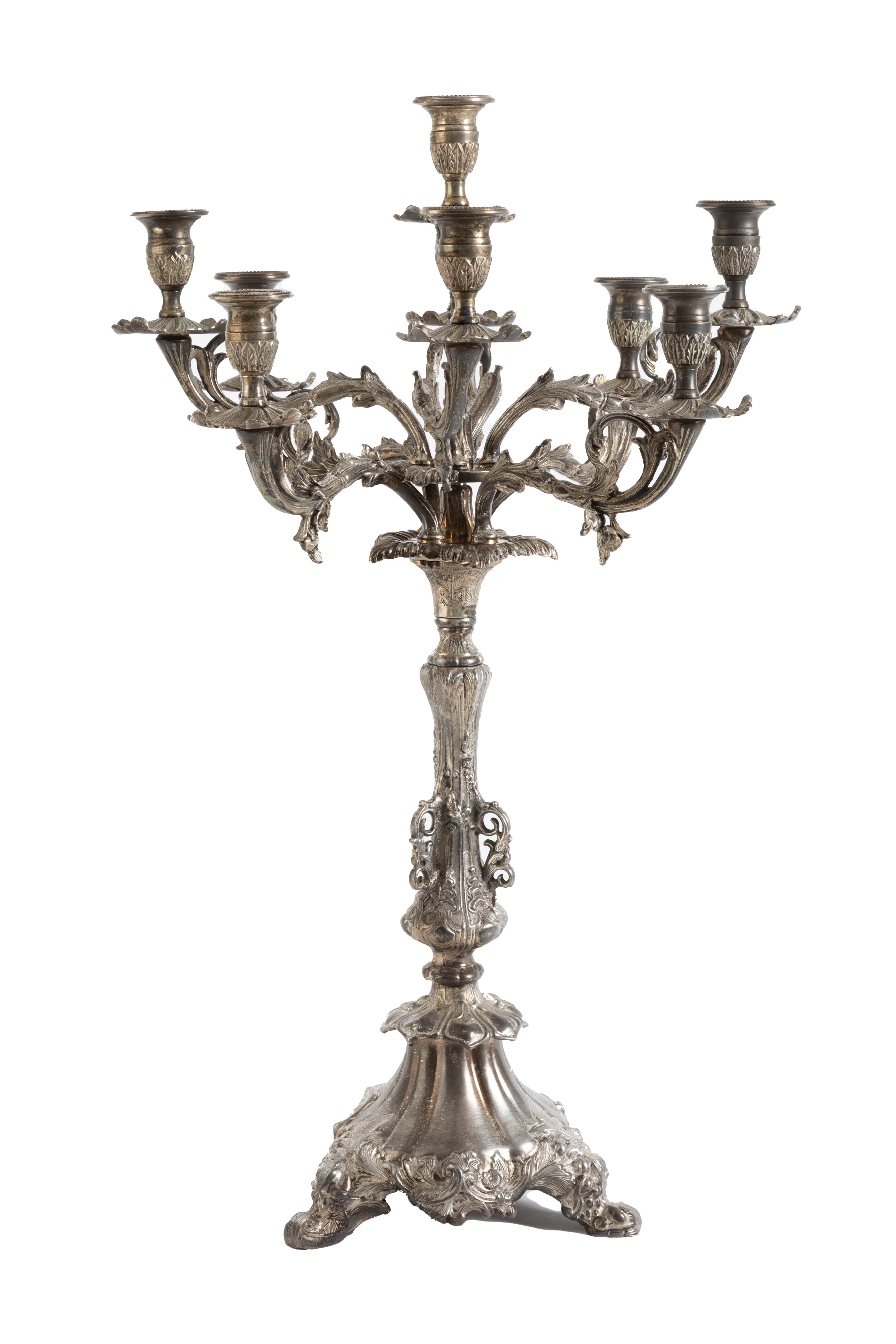 Tre candelabri a nove luci in Sheffield, marcati