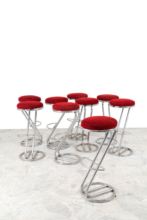Nove sgabelli zeta