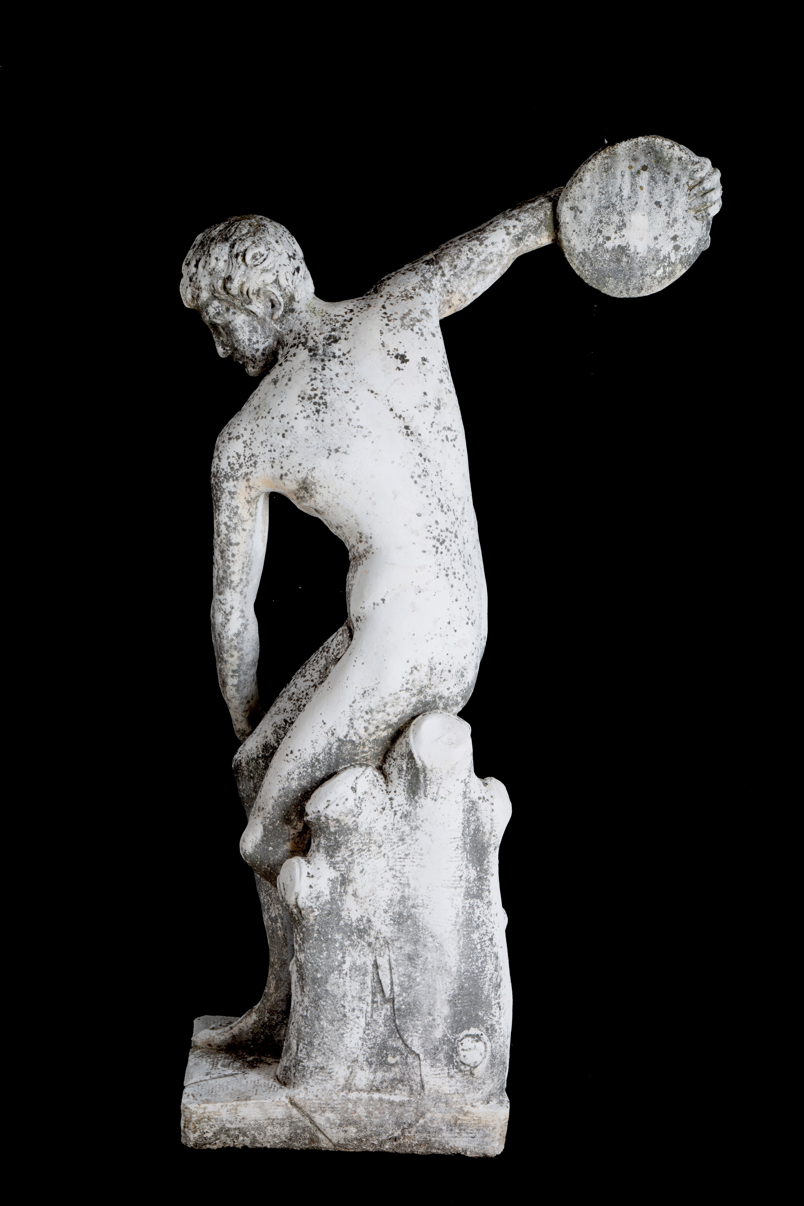 Scultura contemporanea, Discobolo in agglomerato di pietra