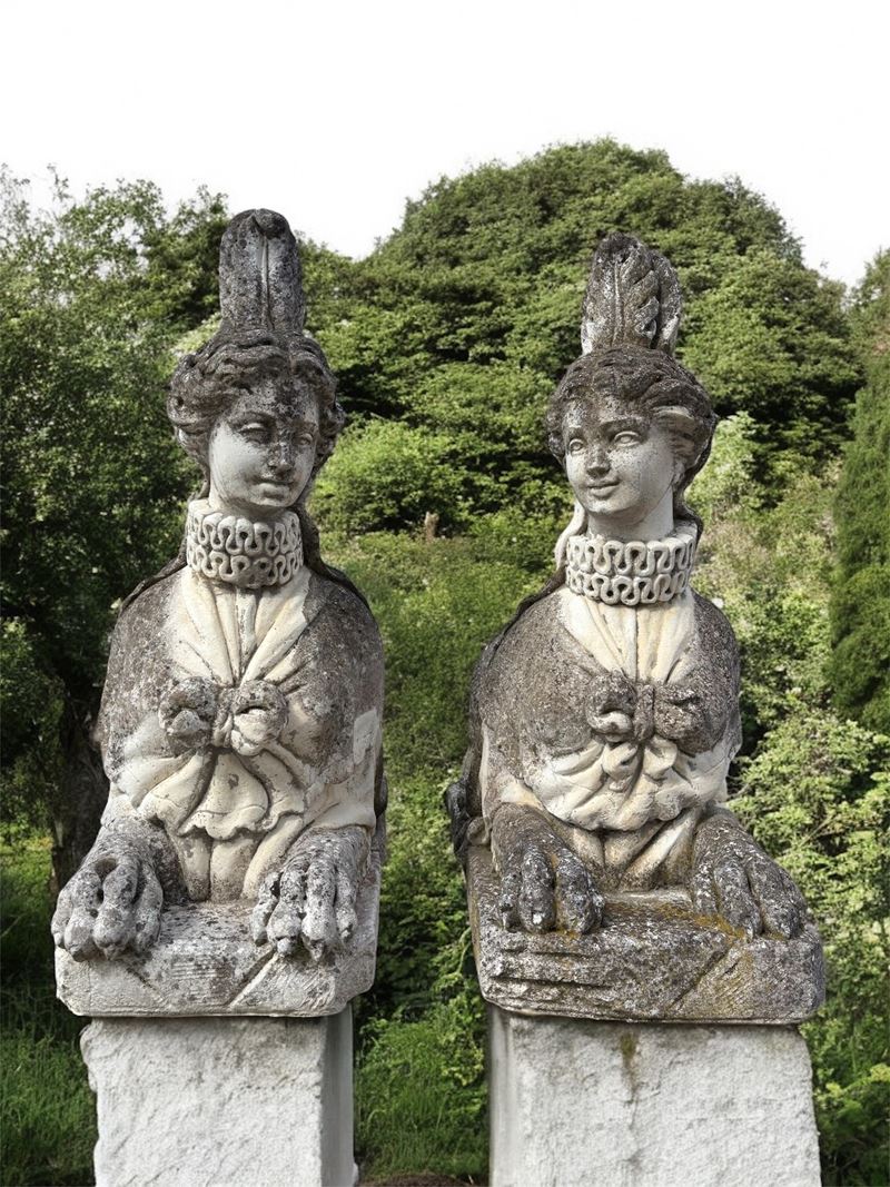 Coppia di sculture "SFINGI"