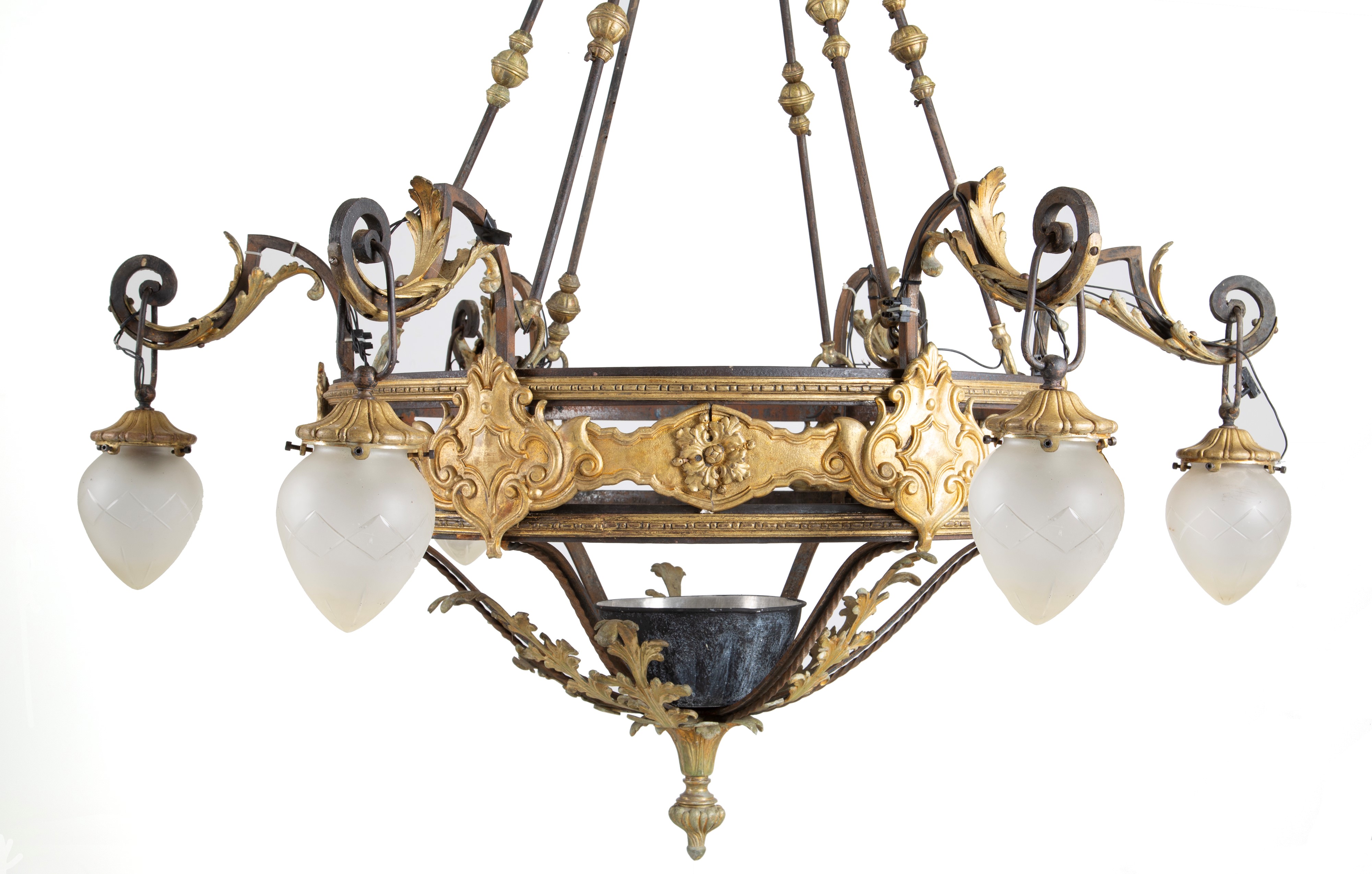 Lampadario in ferro e ottone