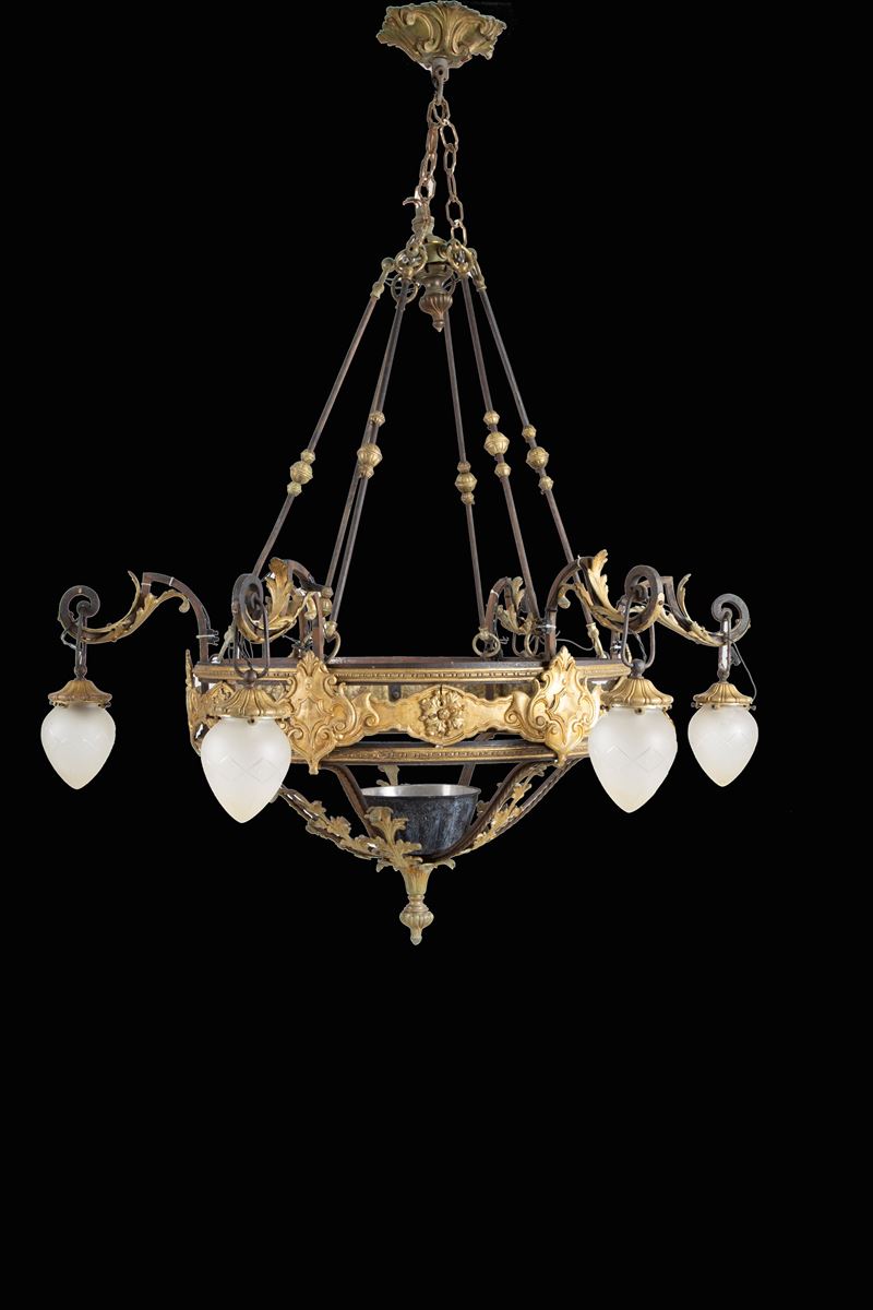 Lampadario in ferro e ottone